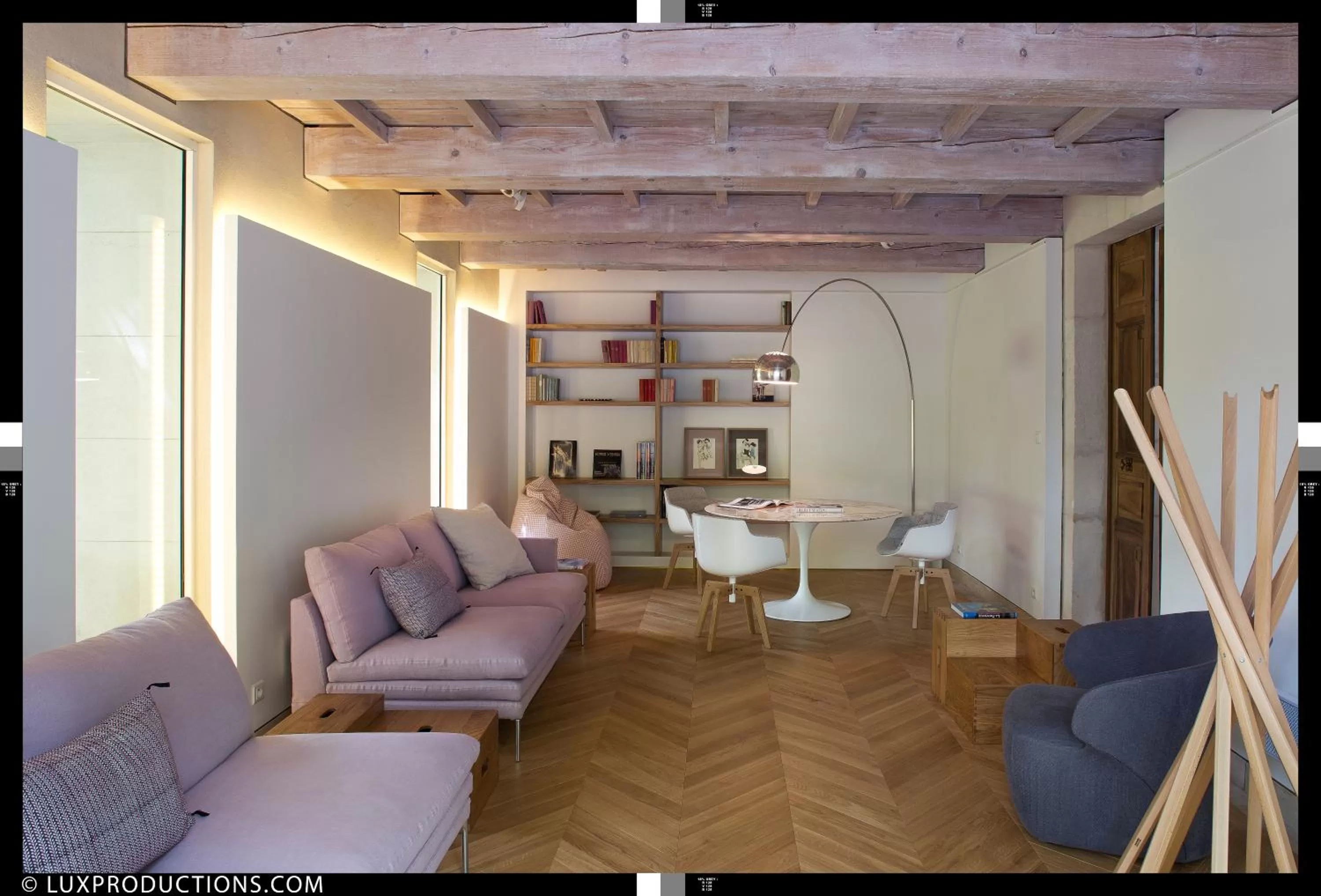 Photo of the whole room in Hotel Château Des Alpilles