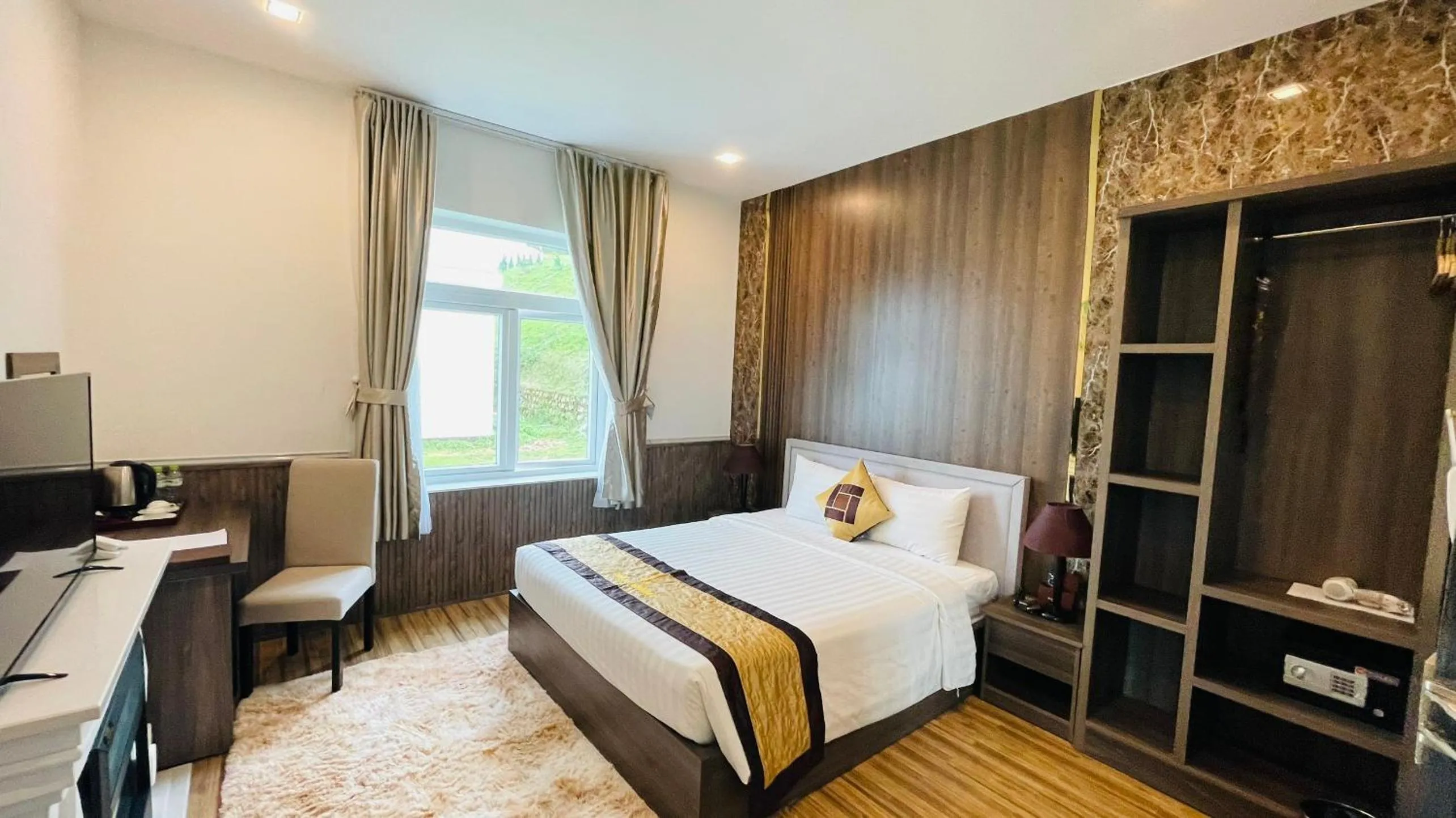 Superior Queen Room in Dalat Wonder  Resort