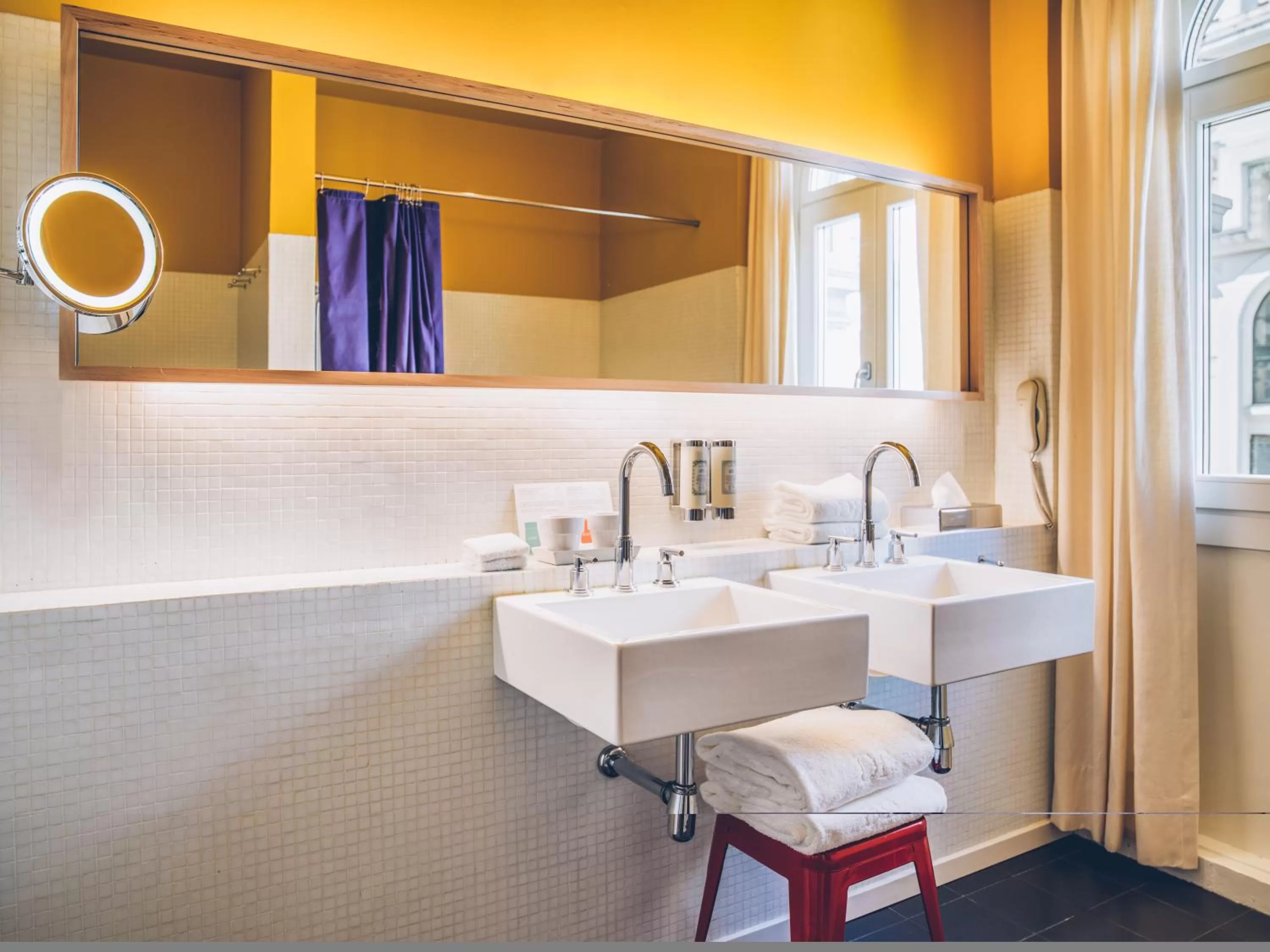 Toilet in Iberostar Las Letras Gran Via