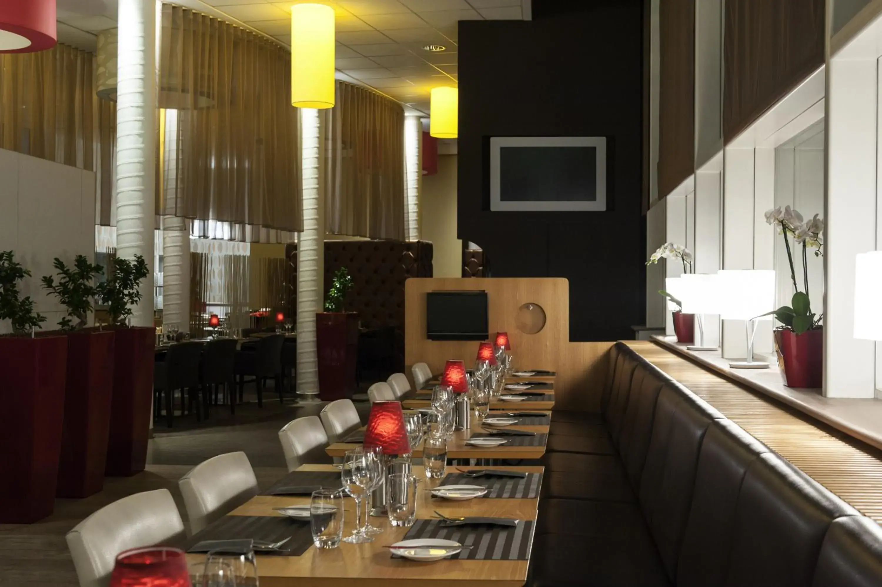 Restaurant/Places to Eat in Novotel Brugge Centrum