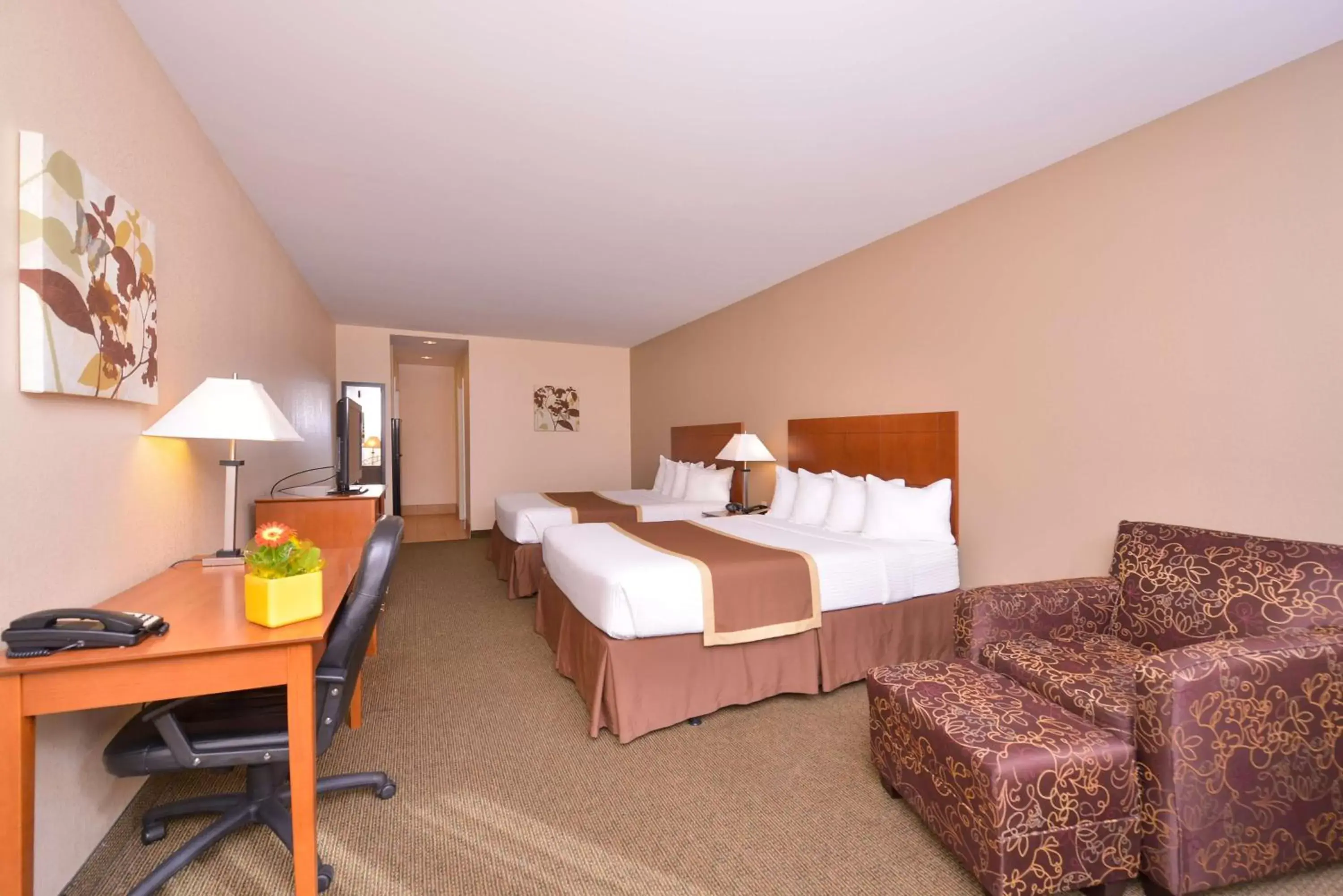 Photo of the whole room, Bed in Best Western Williamsport Inn