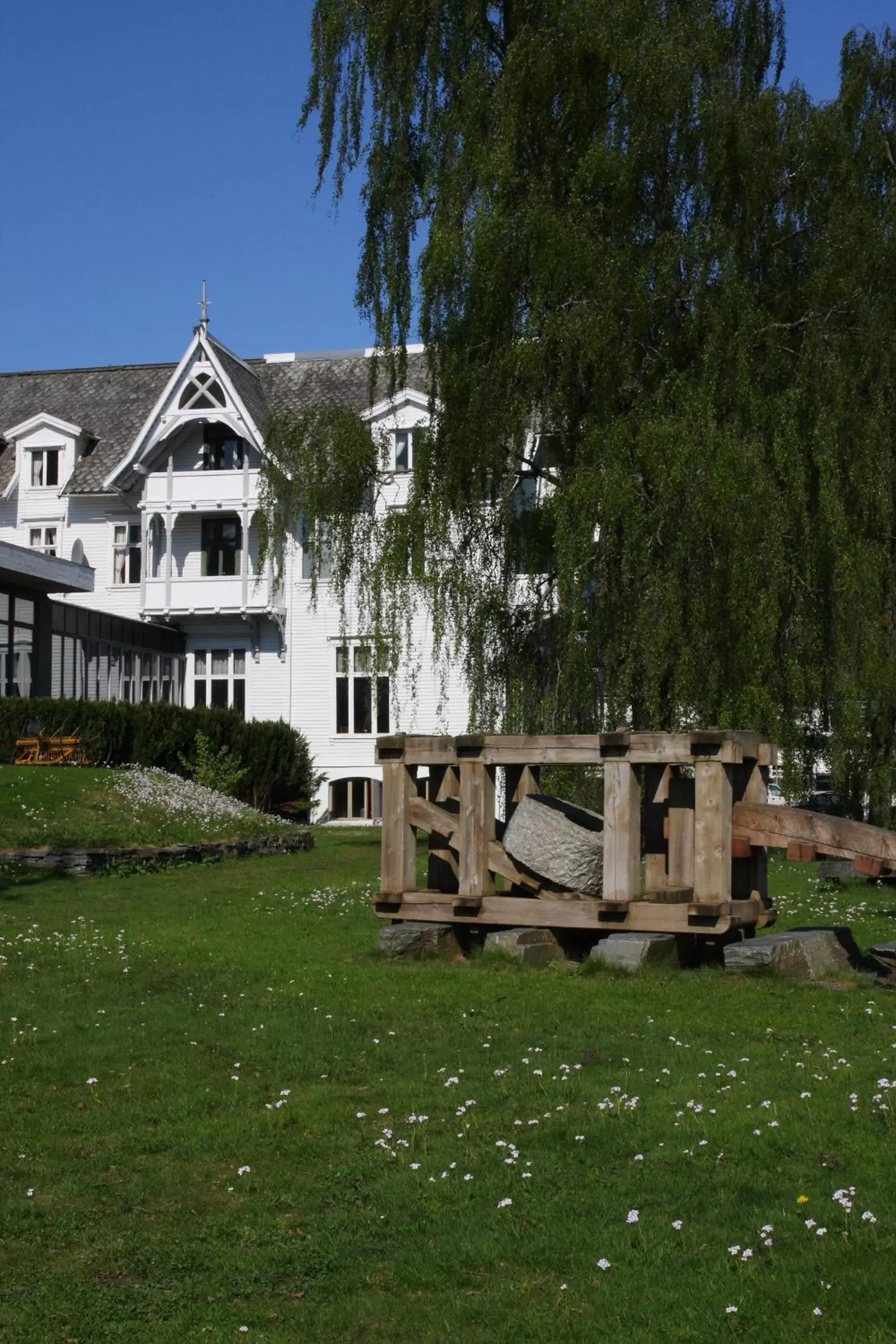 Garden, Property Building in Thon Hotel Sandven