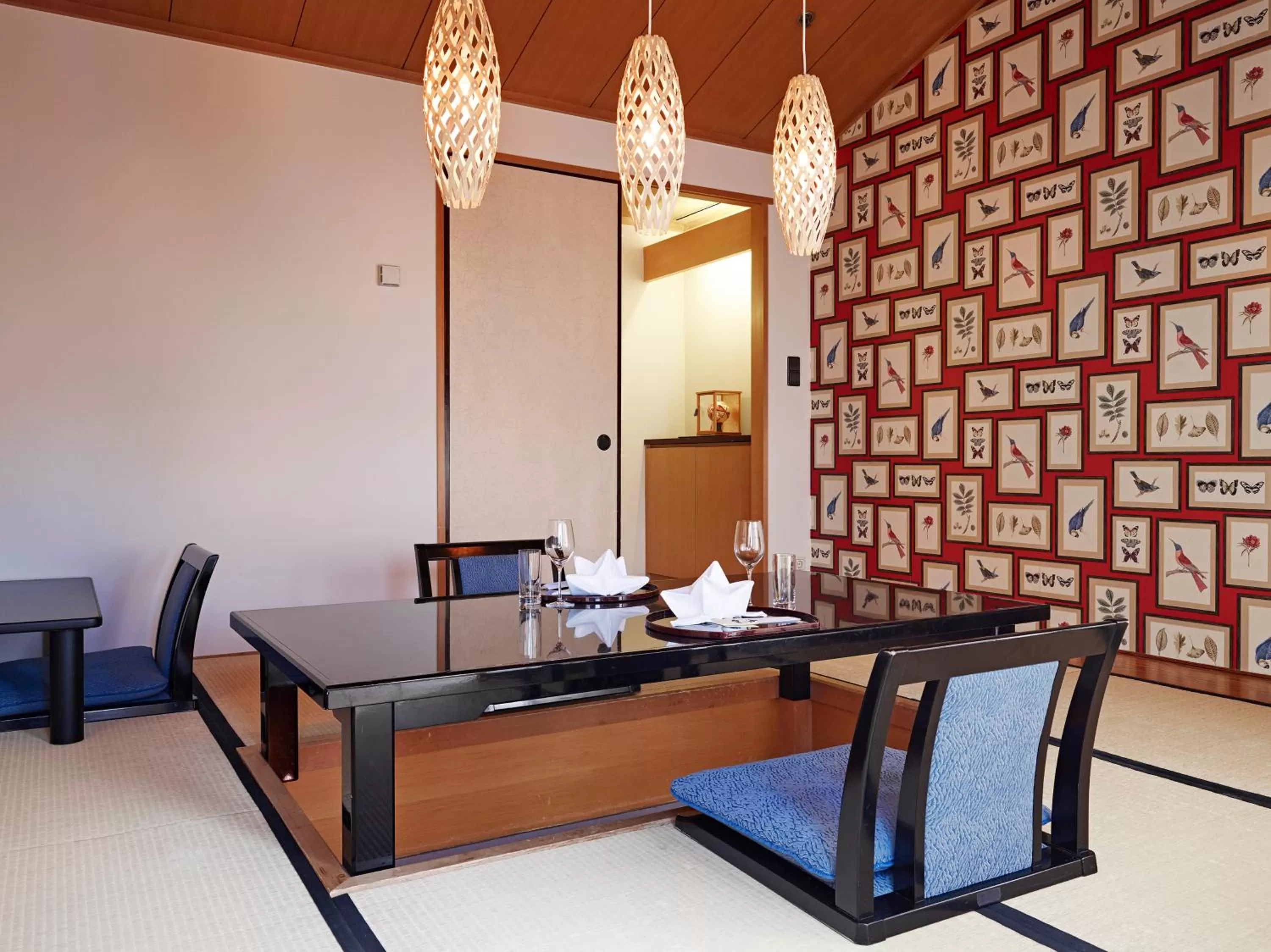 Restaurant/places to eat in Grand Hotel Wien