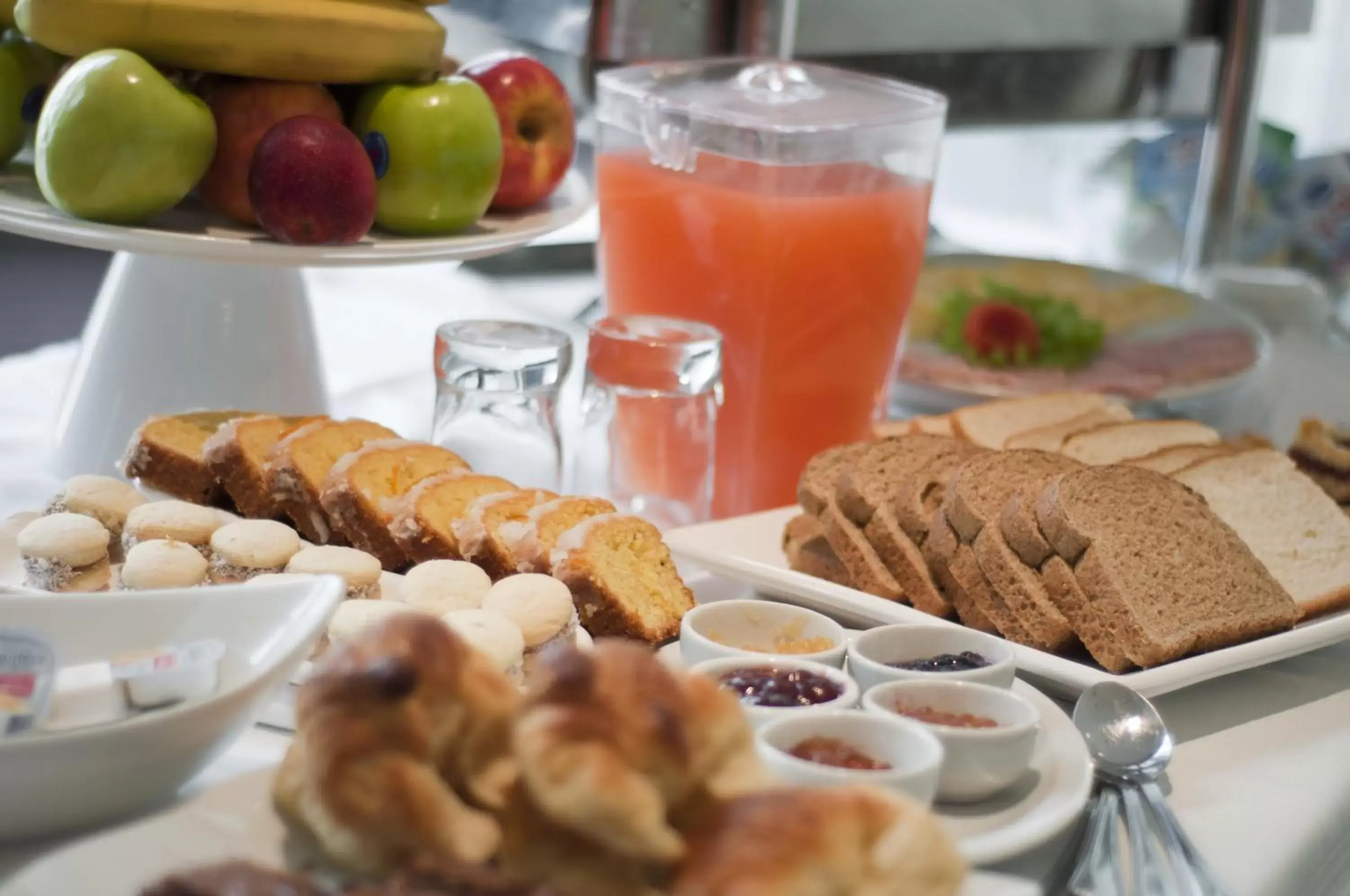 Lounge or bar, Breakfast in Purobaires Hotel Boutique