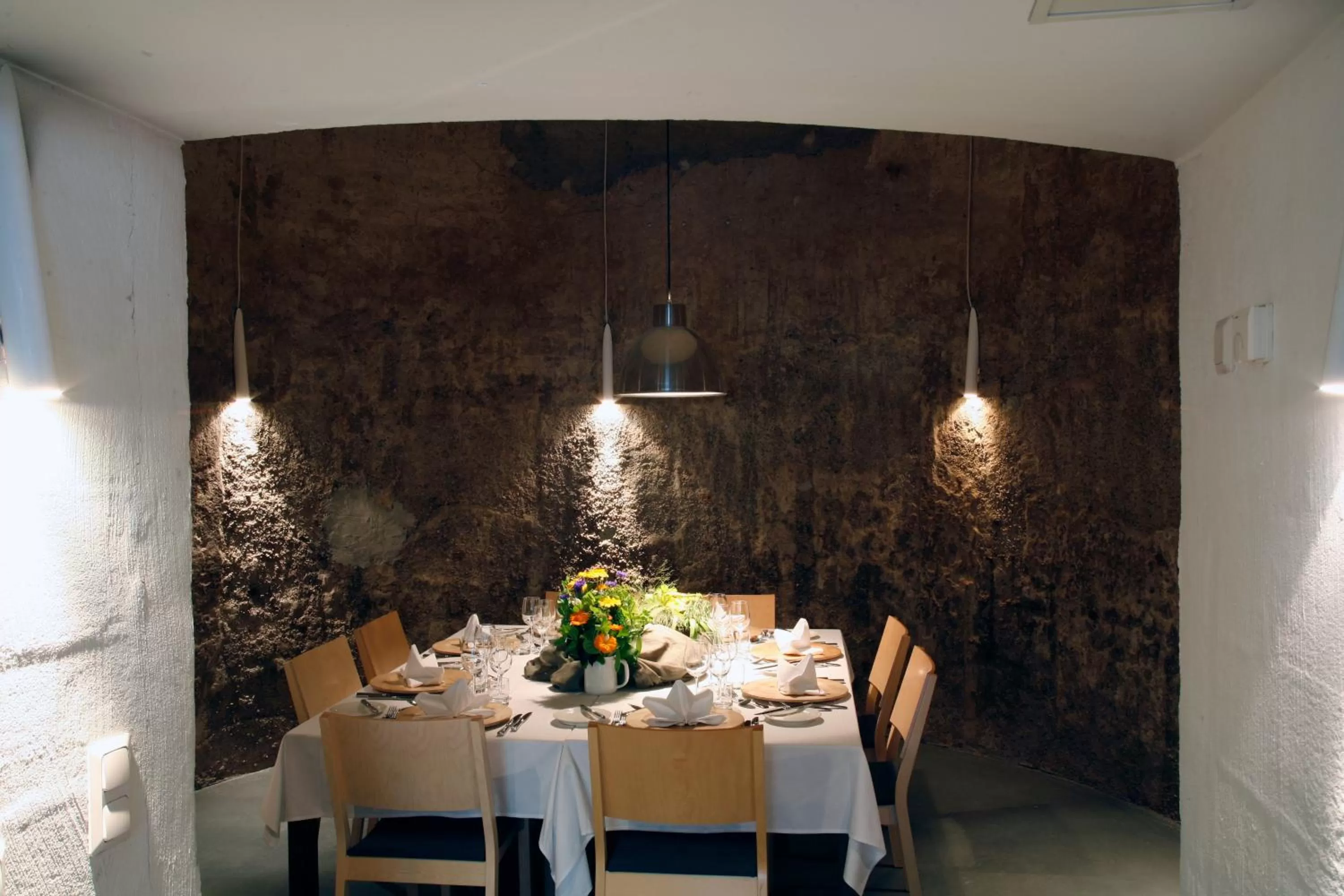 Restaurant/places to eat in Varjola Holiday Center