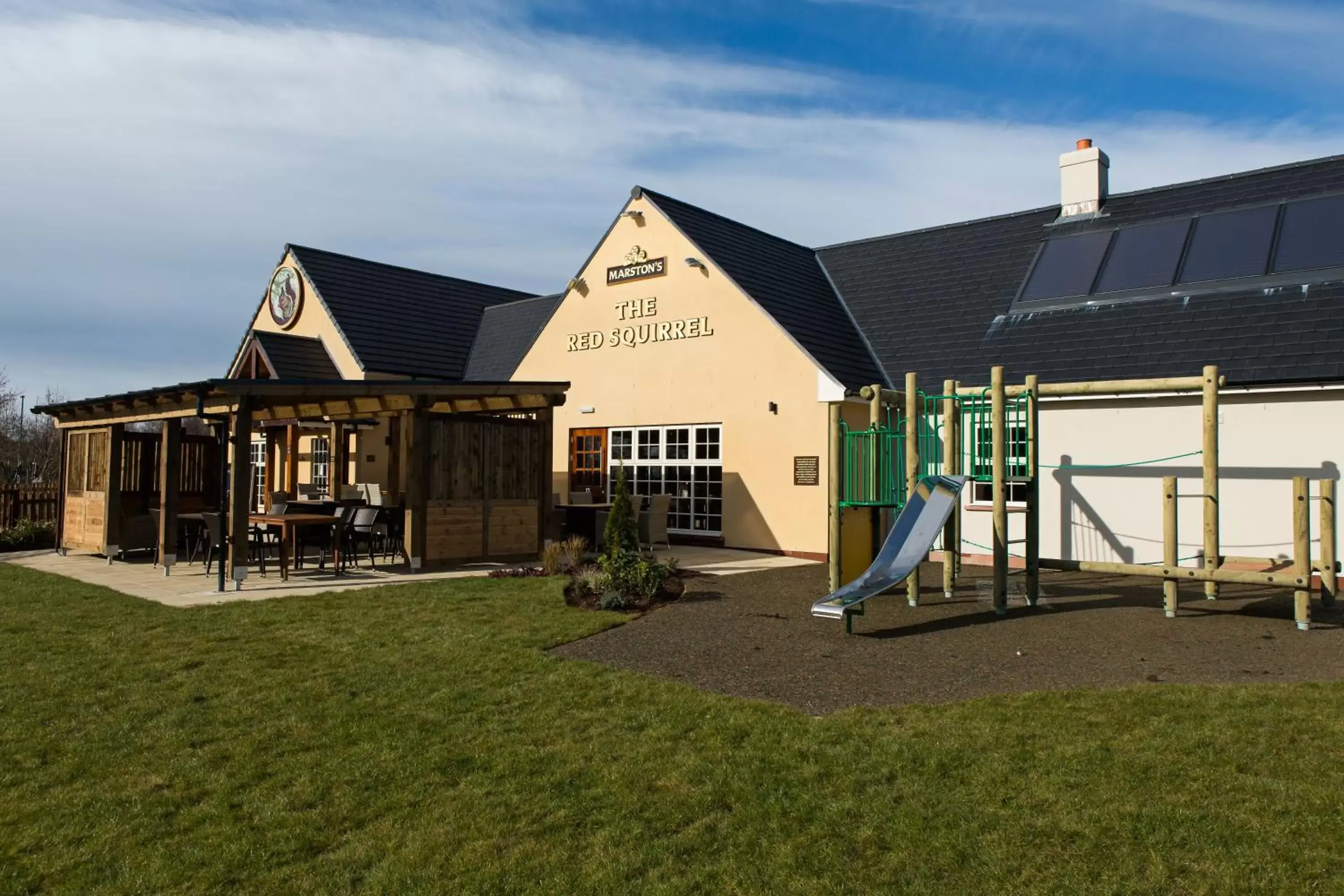 Facade/entrance in Red Squirrel, Stevenston by Marston's Inns Facade/entrance in Red Squirrel, Stevenston by Marston's Inns
