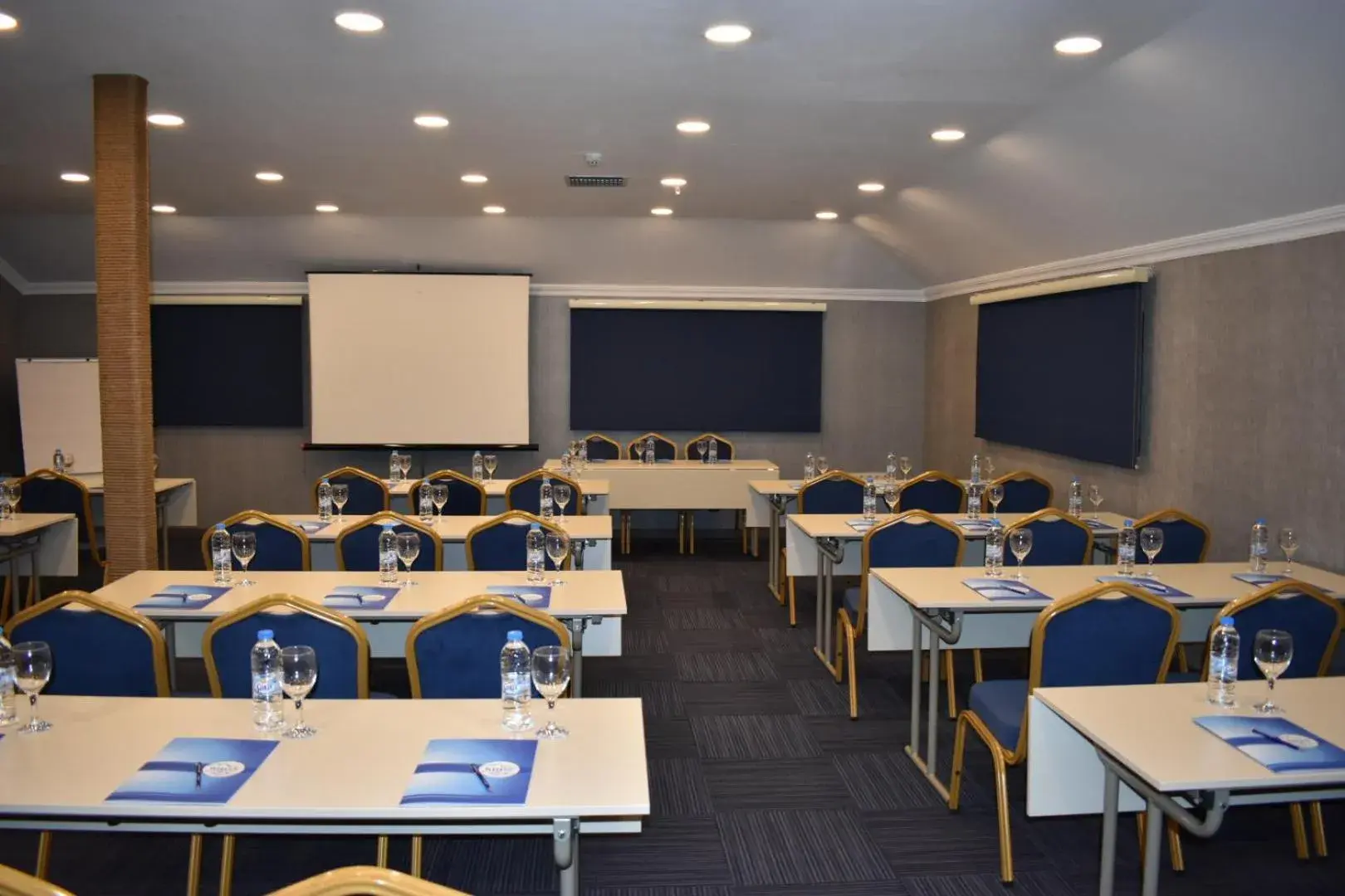 Meeting/conference room in Rhiss Hotel Bostanci