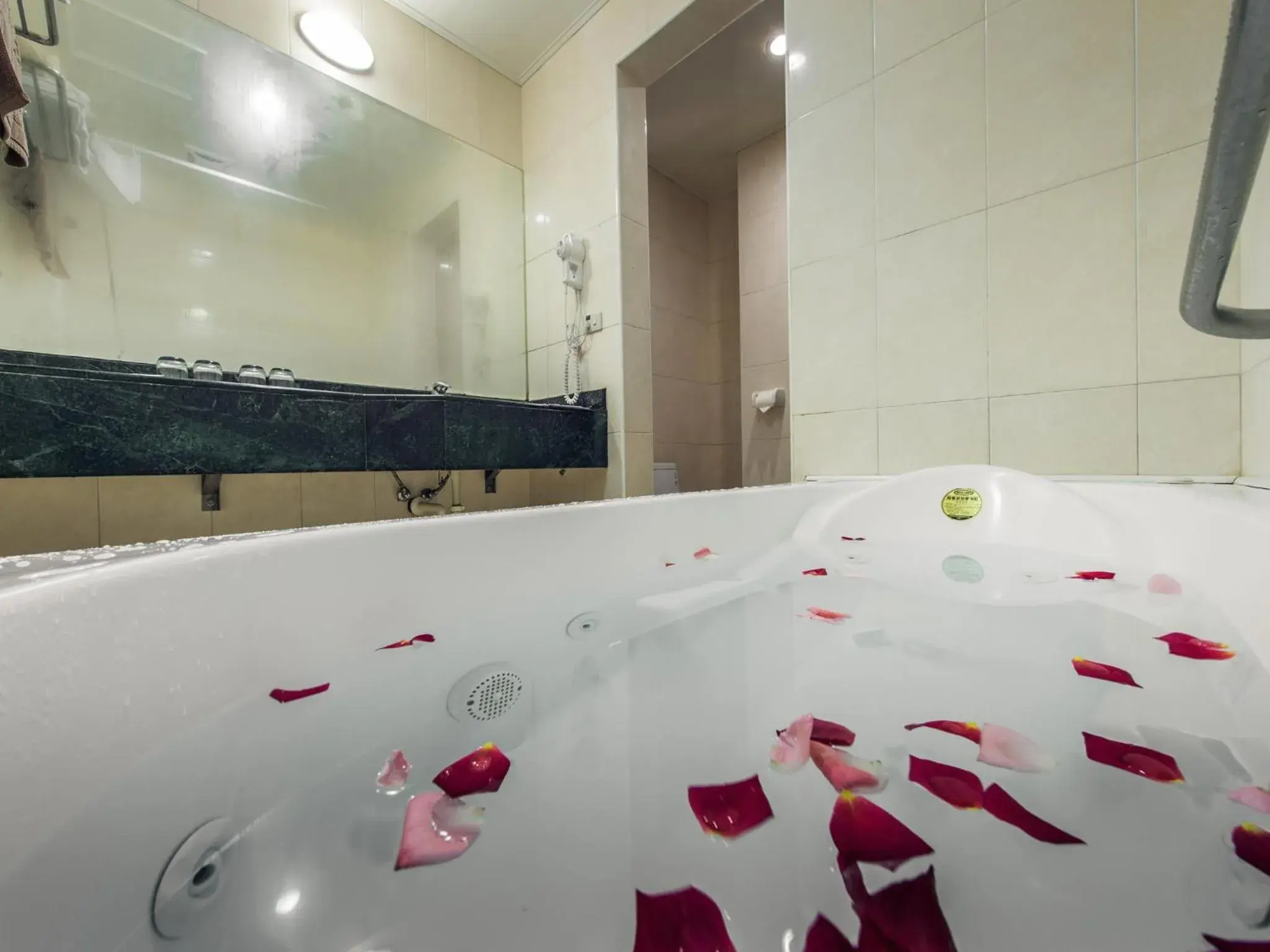 Bathroom in Travel Road Hotel