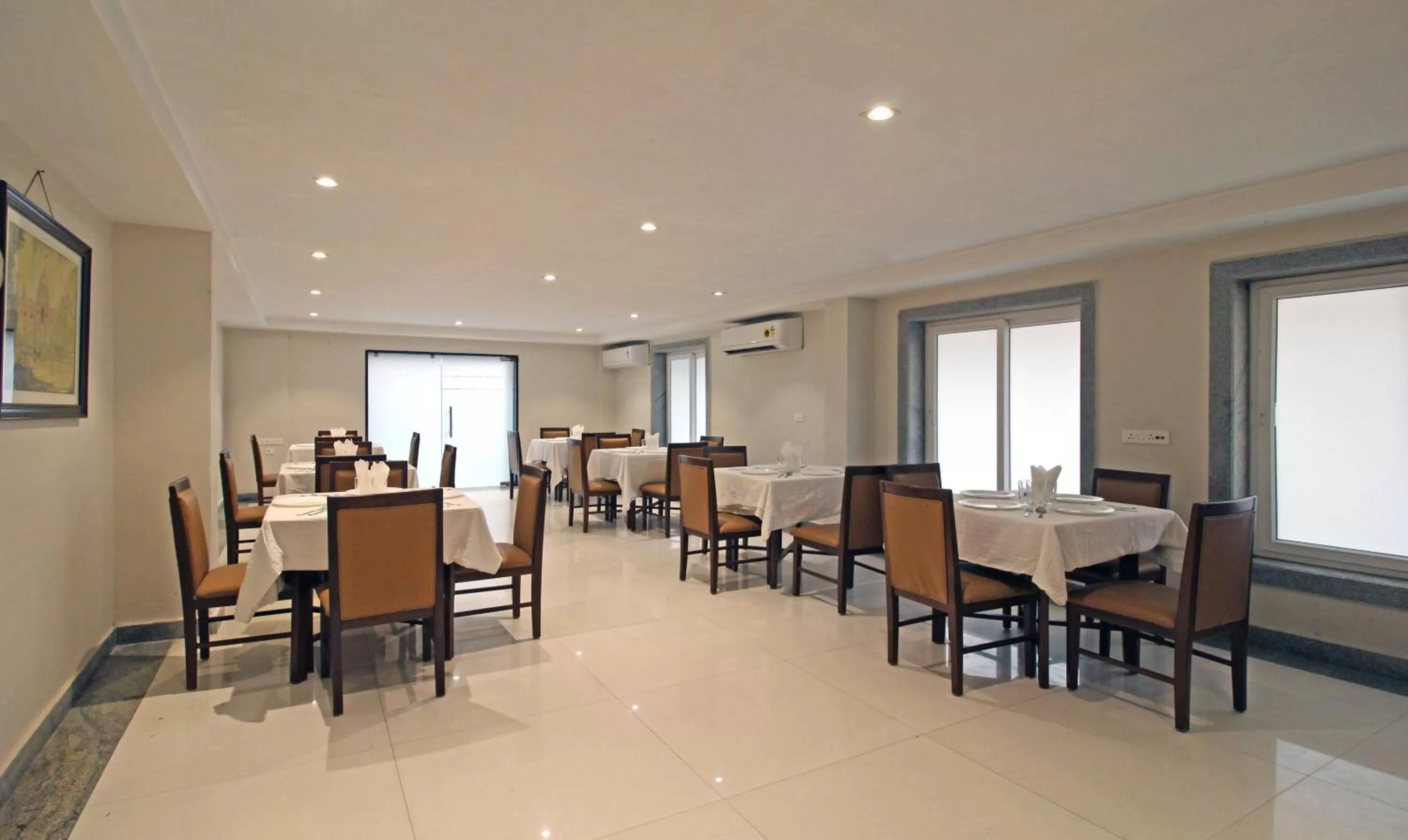 Dining area in Treebo ASL Prime, Gariahat