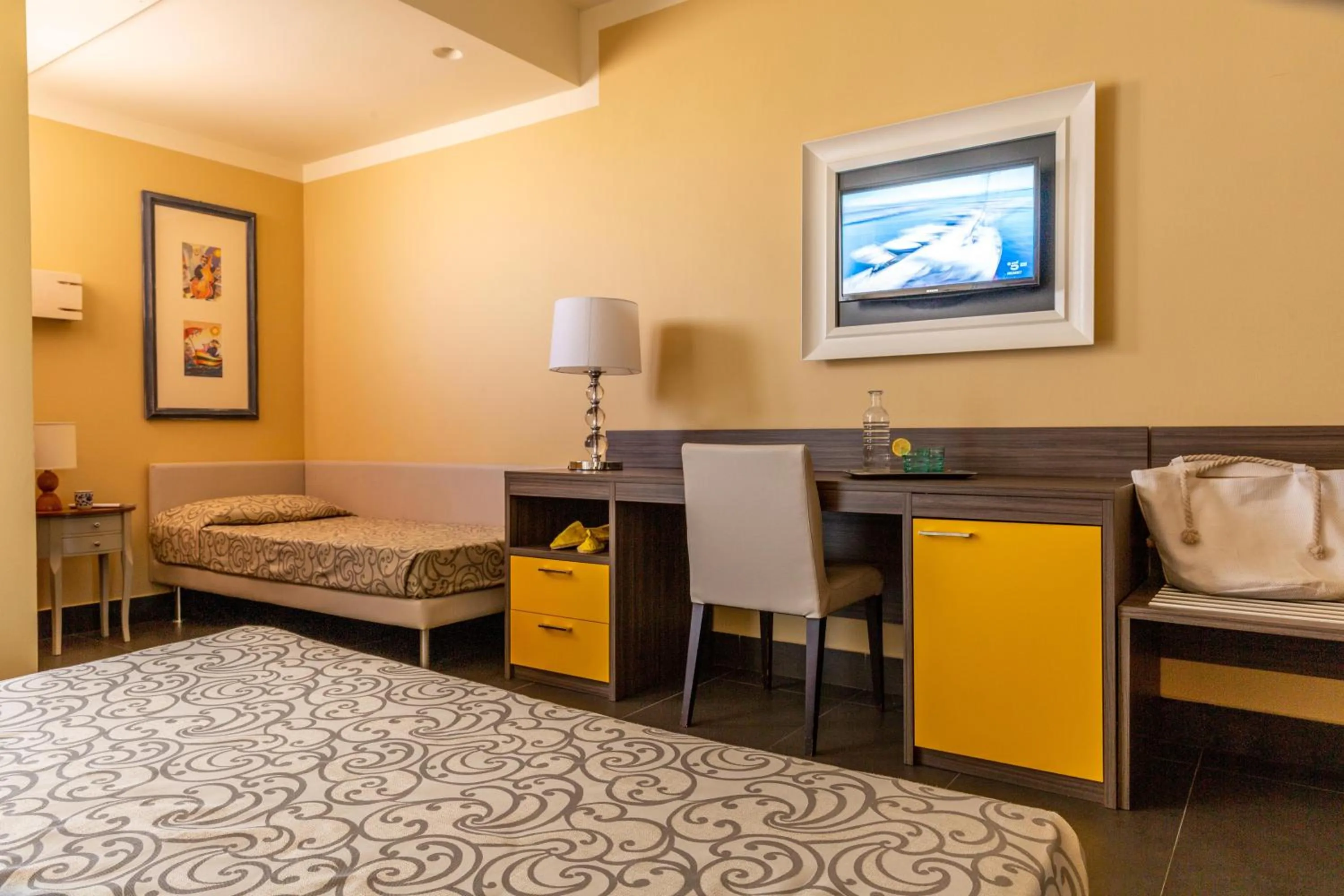 Photo of the whole room, Bed in Park Hotel Residence