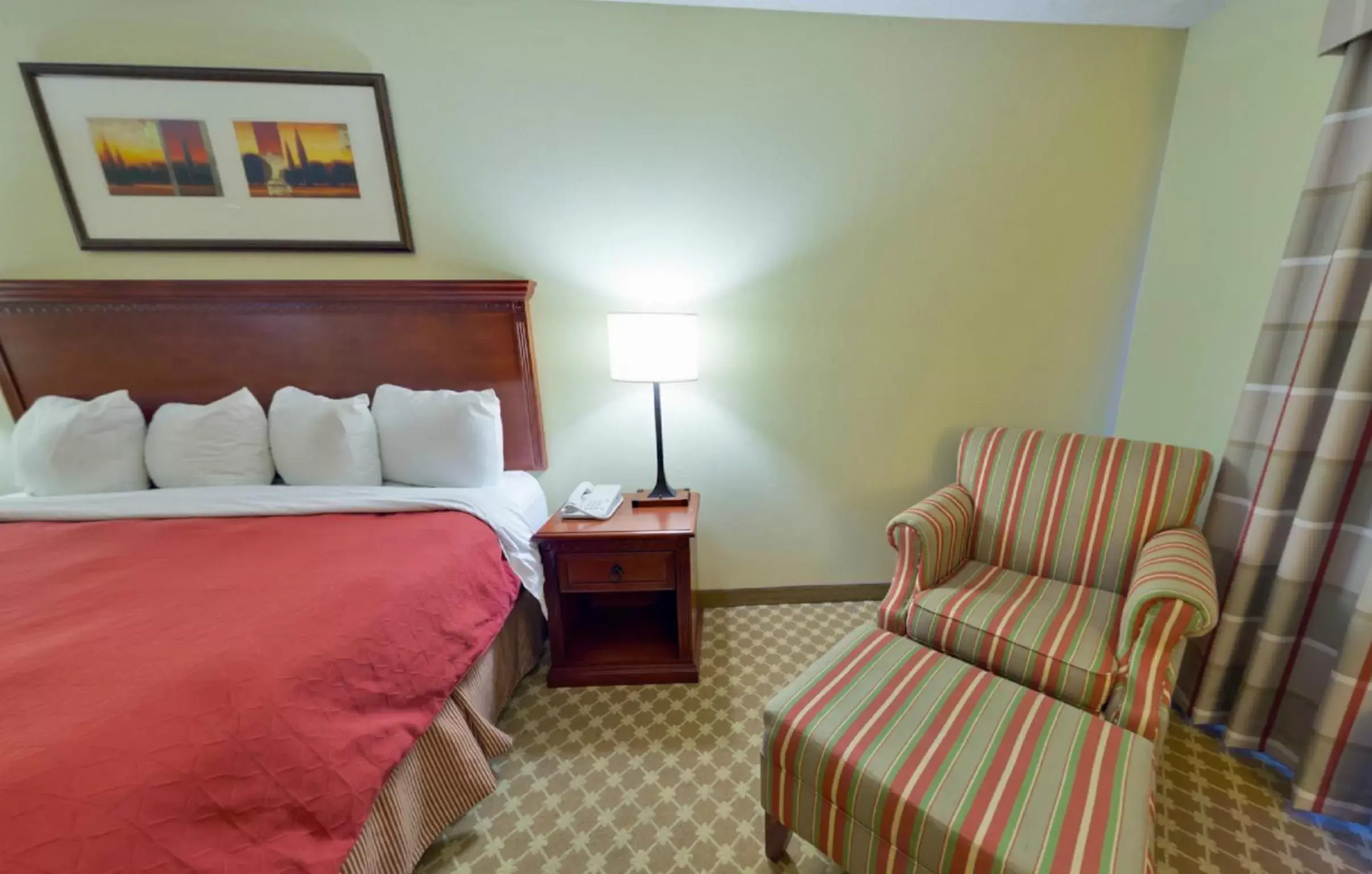 Bed in Country Inn & Suites by Radisson, Rock Falls, IL