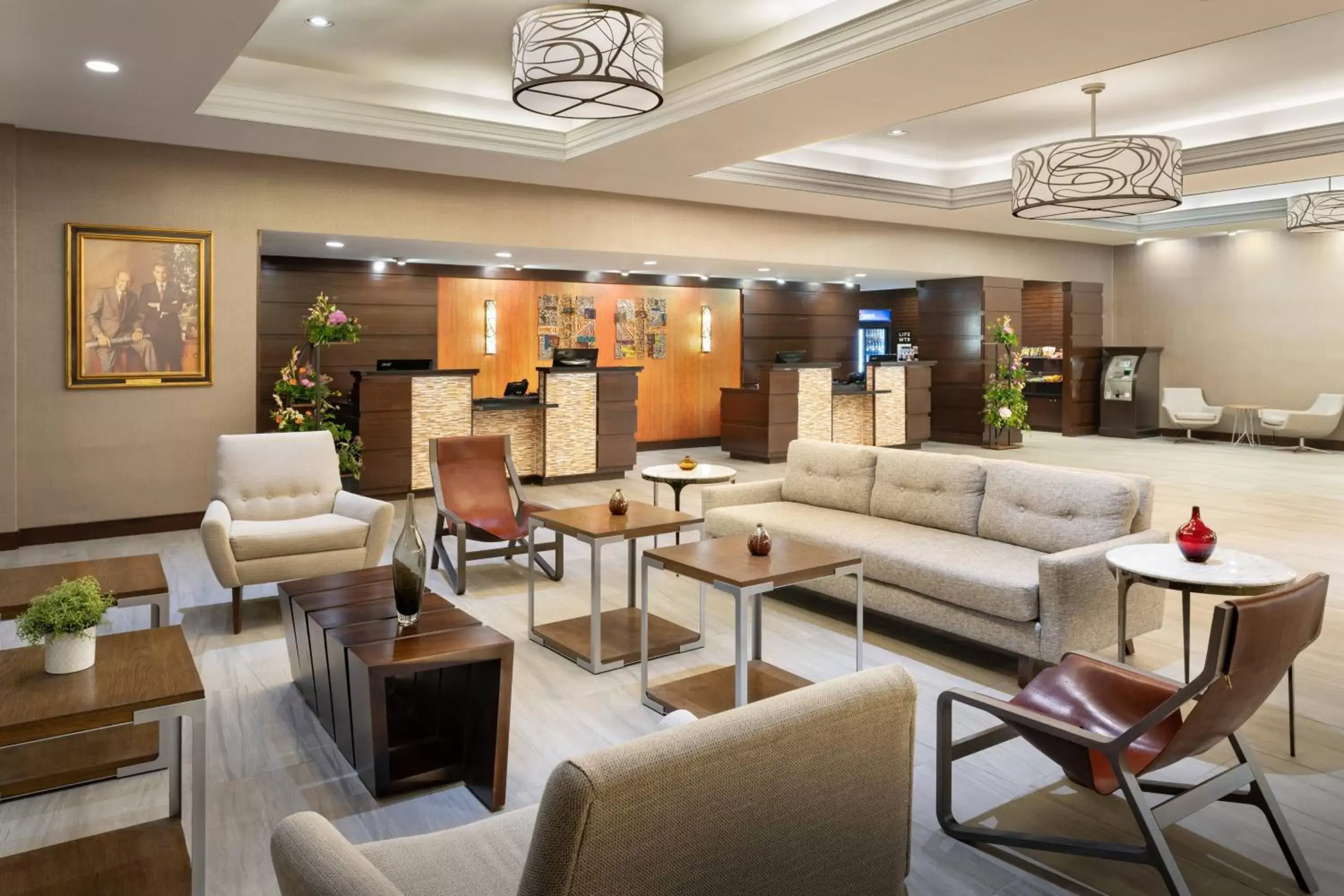 Lobby or reception, Lounge/Bar in Marriott Minneapolis Airport