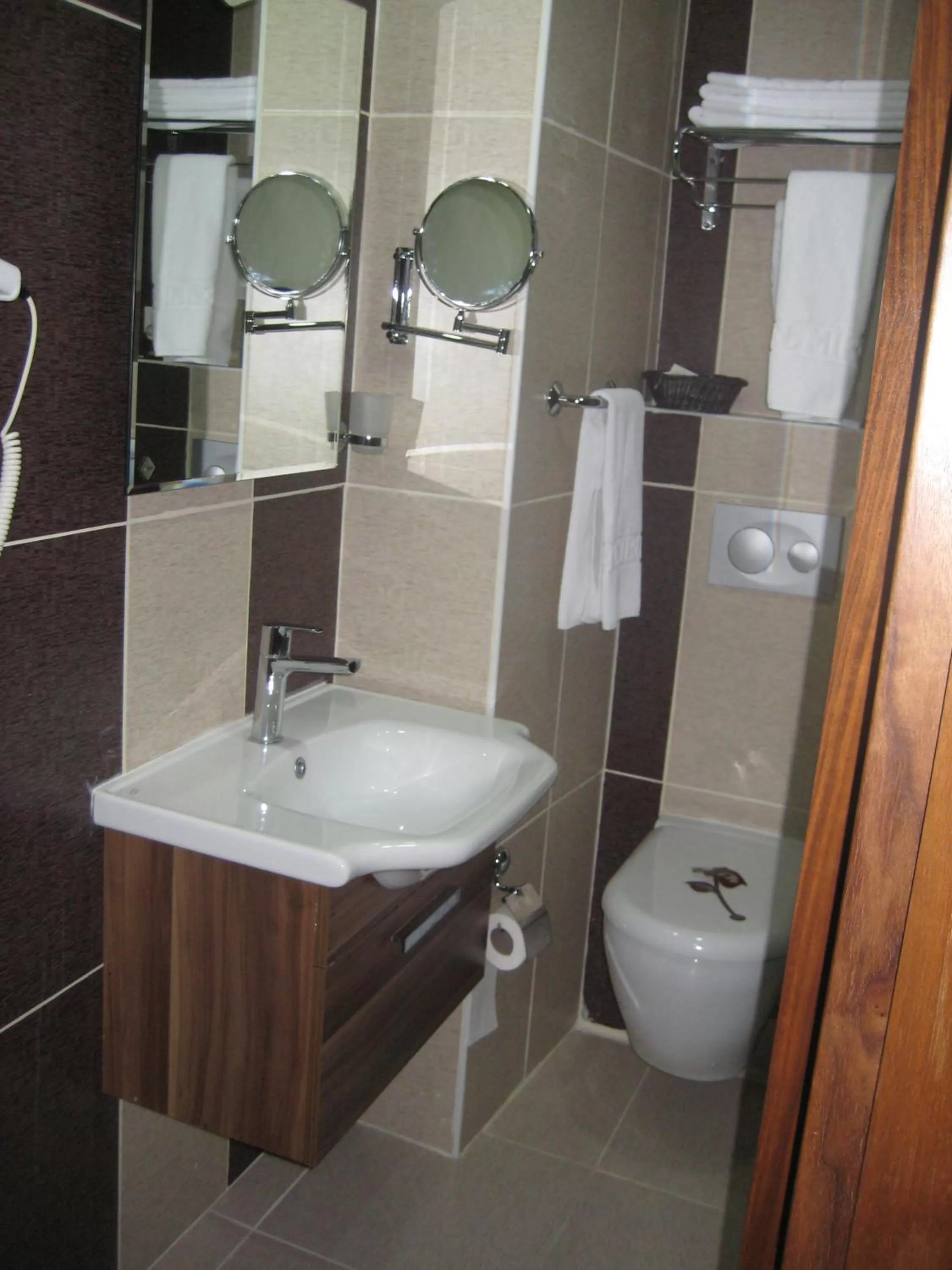 Bathroom in Miroglu Hotel