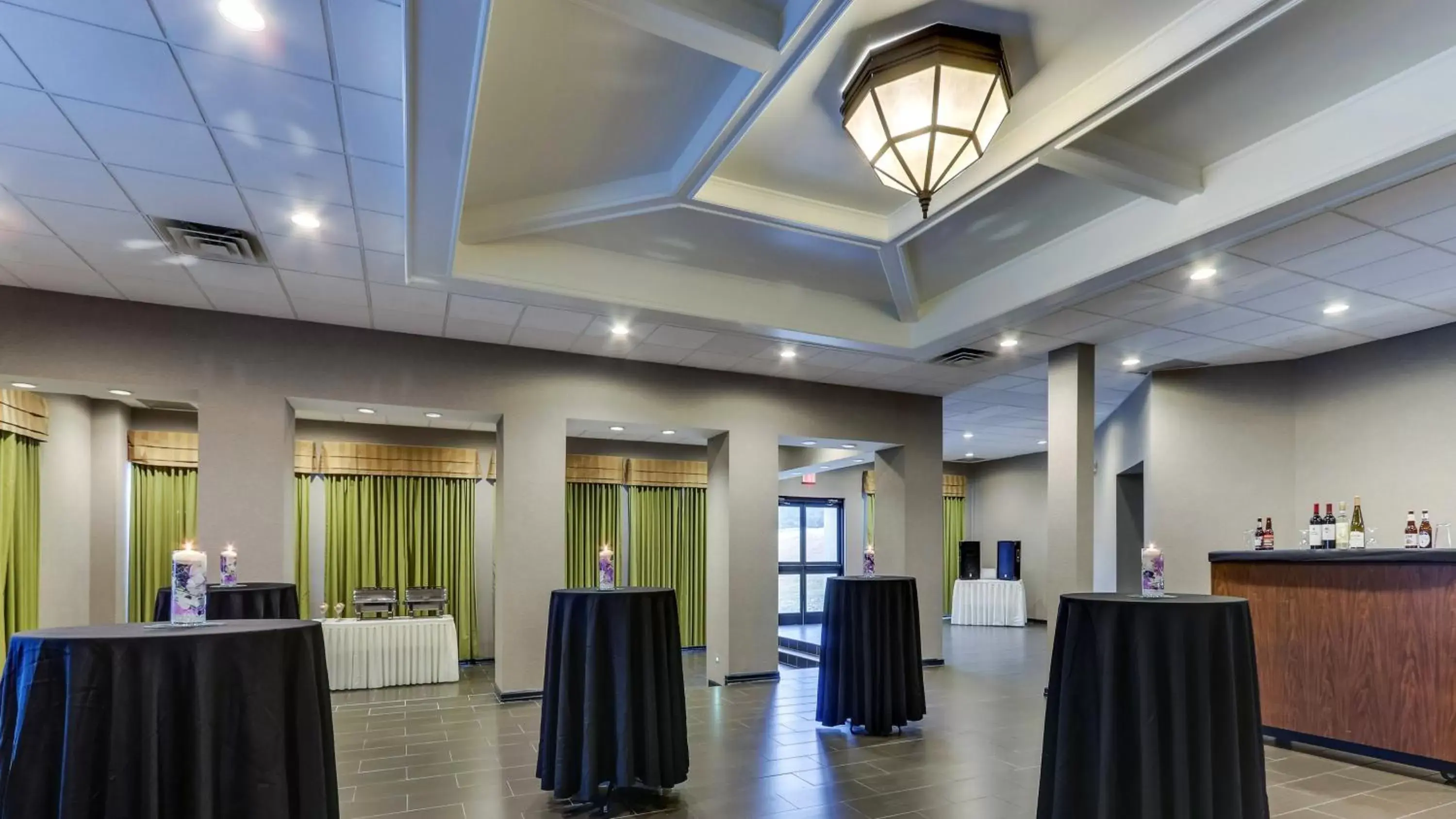 Meeting/conference room, Banquet Facilities in Holiday Inn Staunton Conference Center, an IHG Hotel