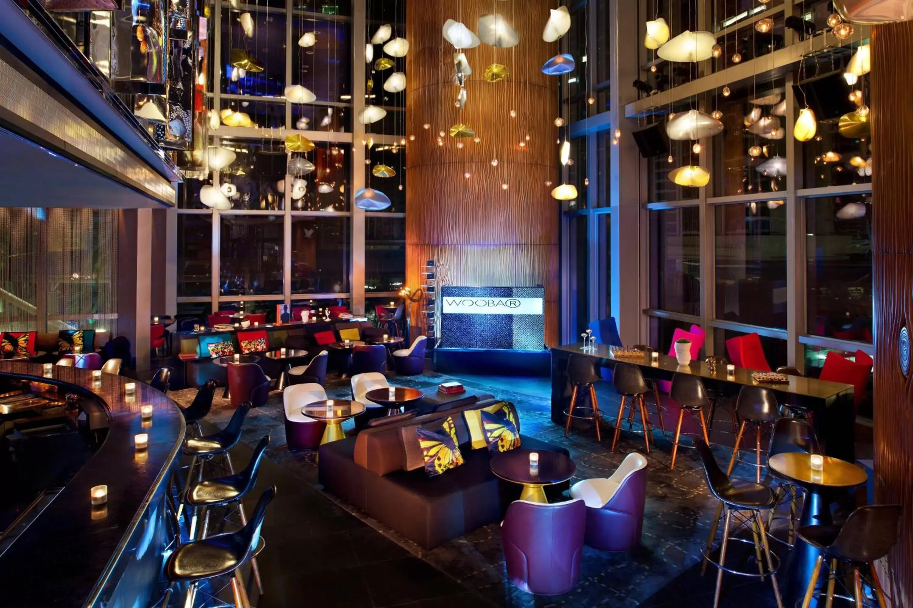 Restaurant/places to eat, Lounge/Bar in W Hong Kong
