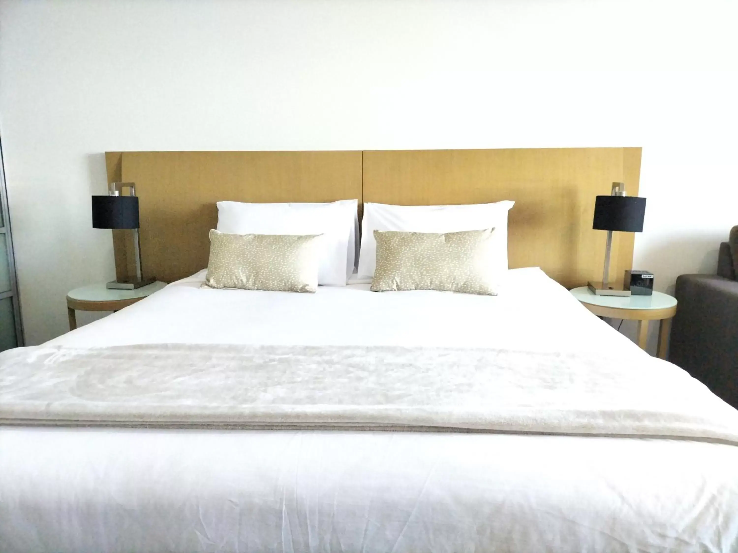 Bedroom, Bed in Darwin Harbour Suites Bedroom, Bed in Darwin Harbour Suites