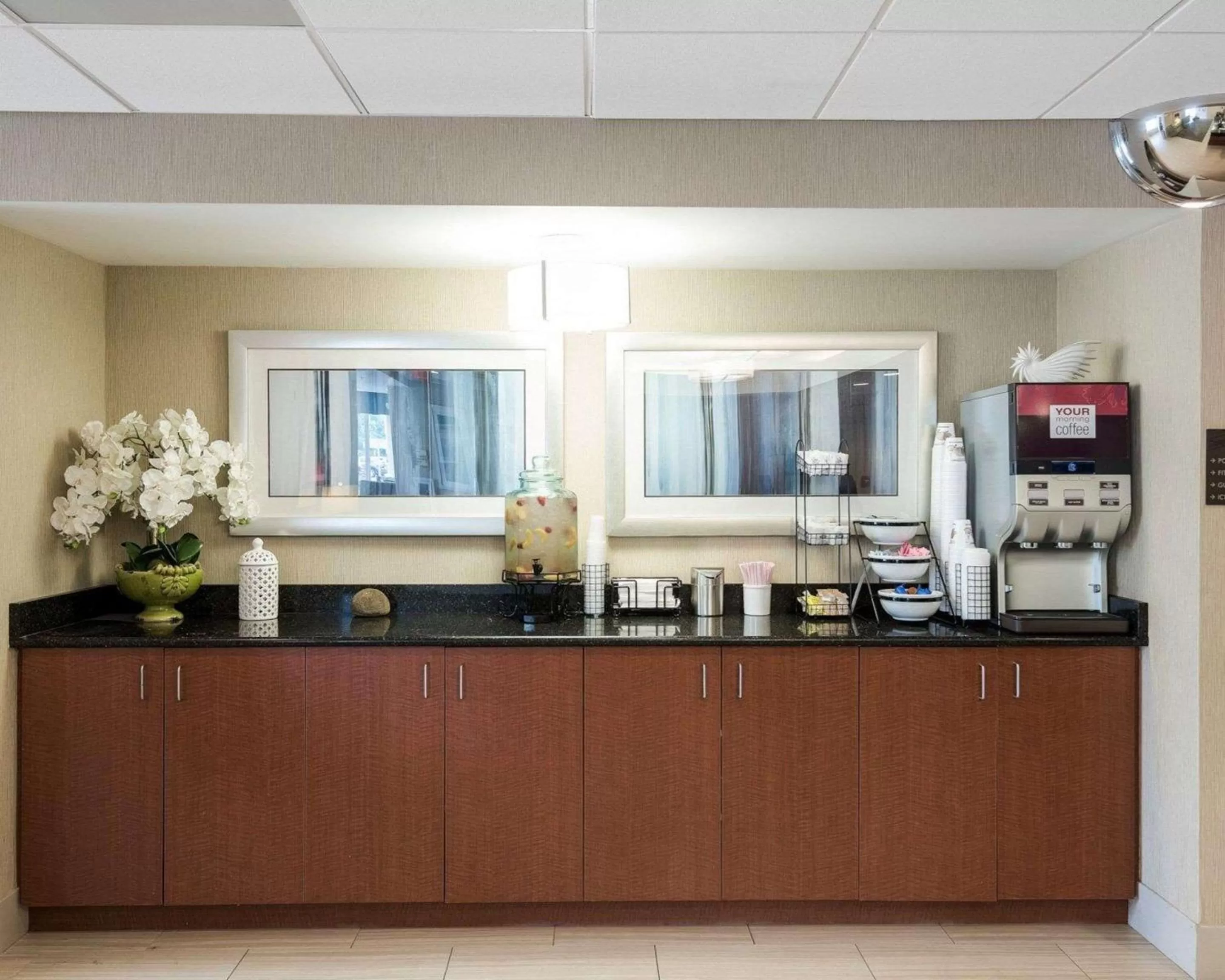 Lobby or reception in Comfort Inn Rehoboth Beach