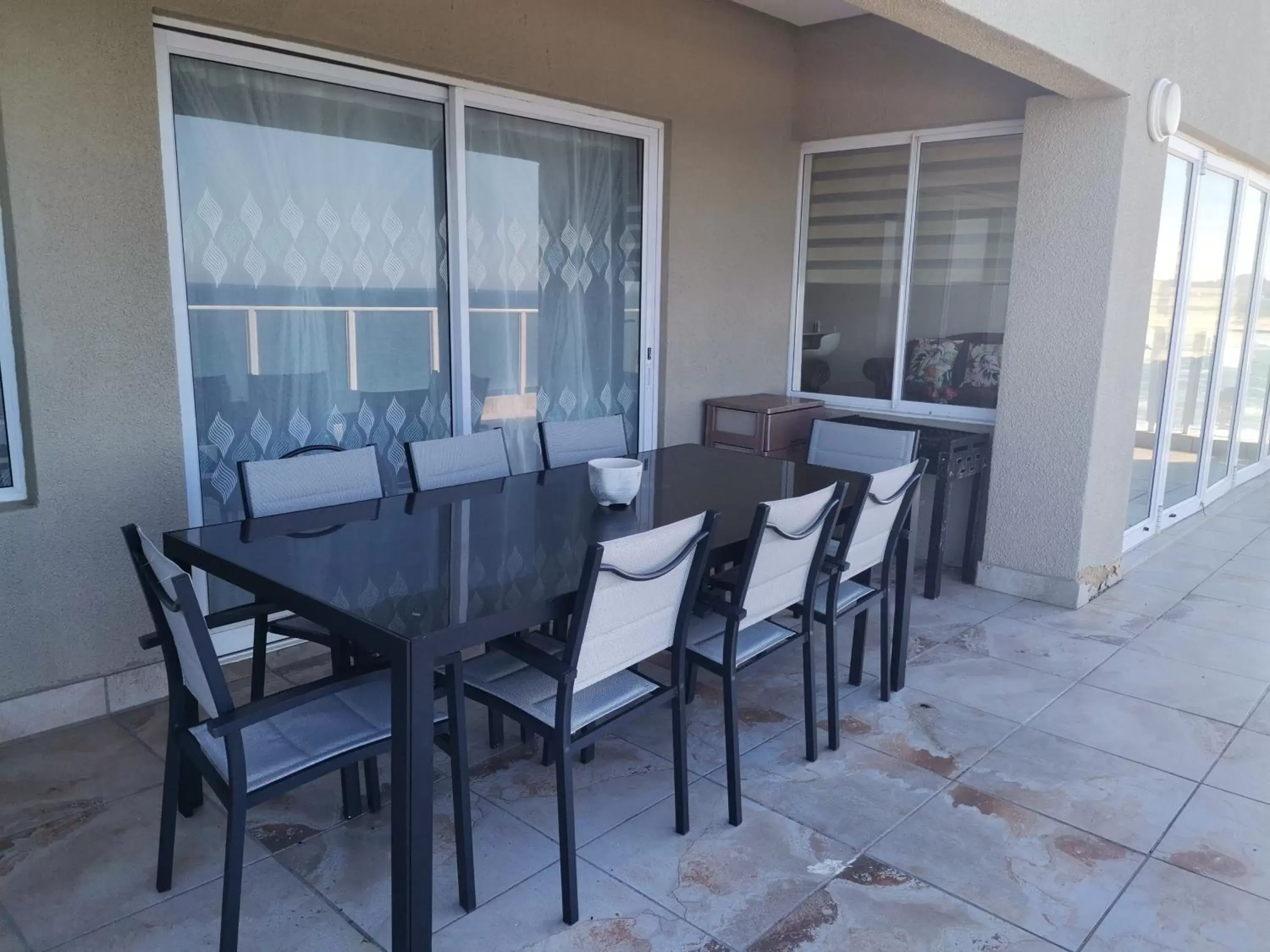 Dining Area in Margate Beach Lodge