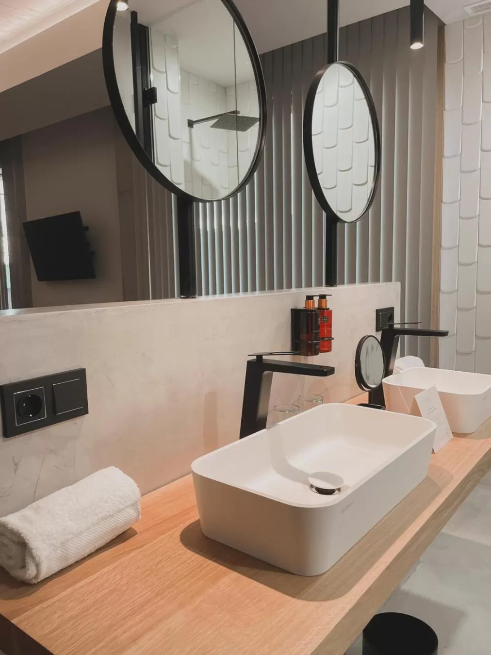 Bathroom in Atmos Hotel Boutique