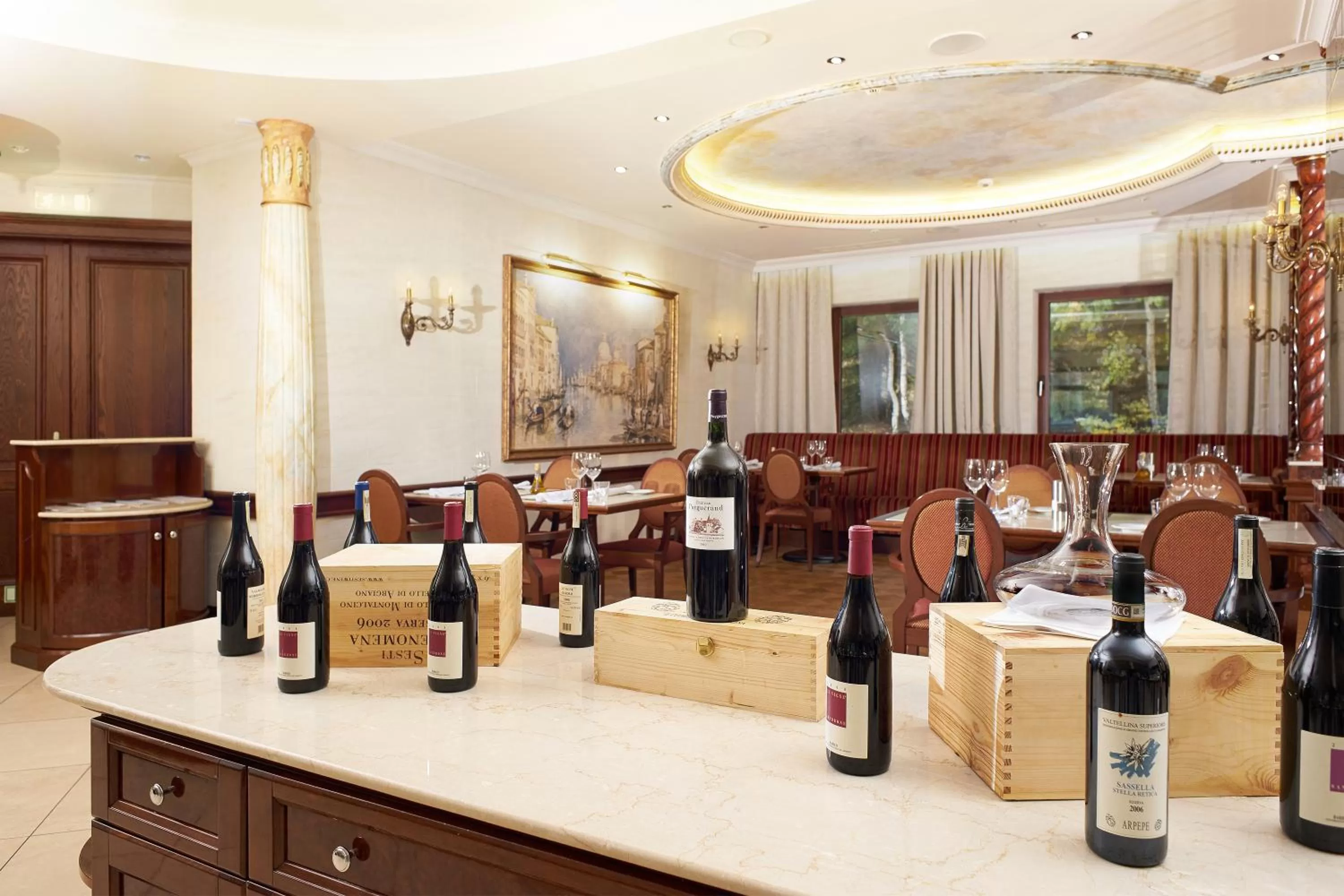 Restaurant/places to eat in Retro Riverside Wellness Resort