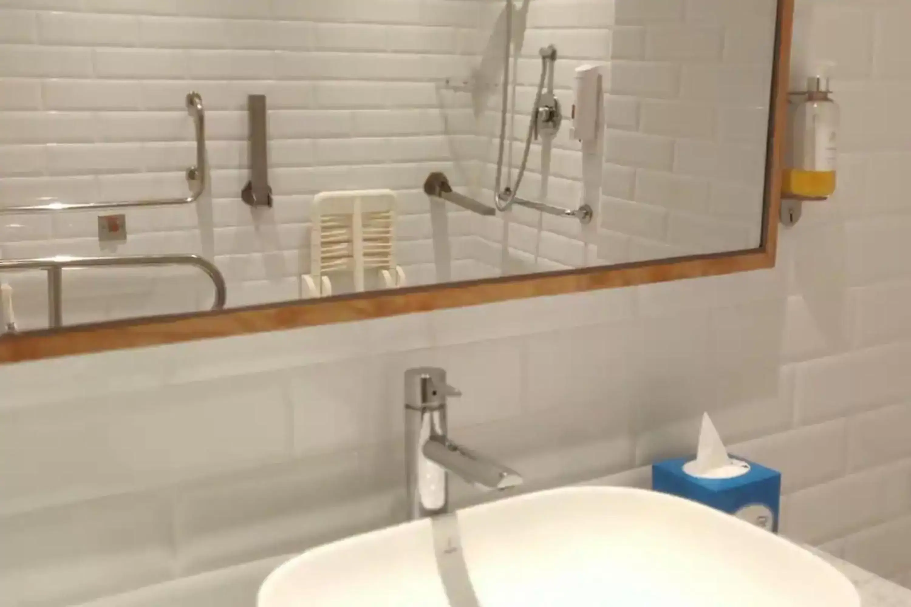 Holiday Inn Express Ahmedabad Prahlad Nagar by IHG Holiday Inn Express Ahmedabad Prahlad Nagar by IHG