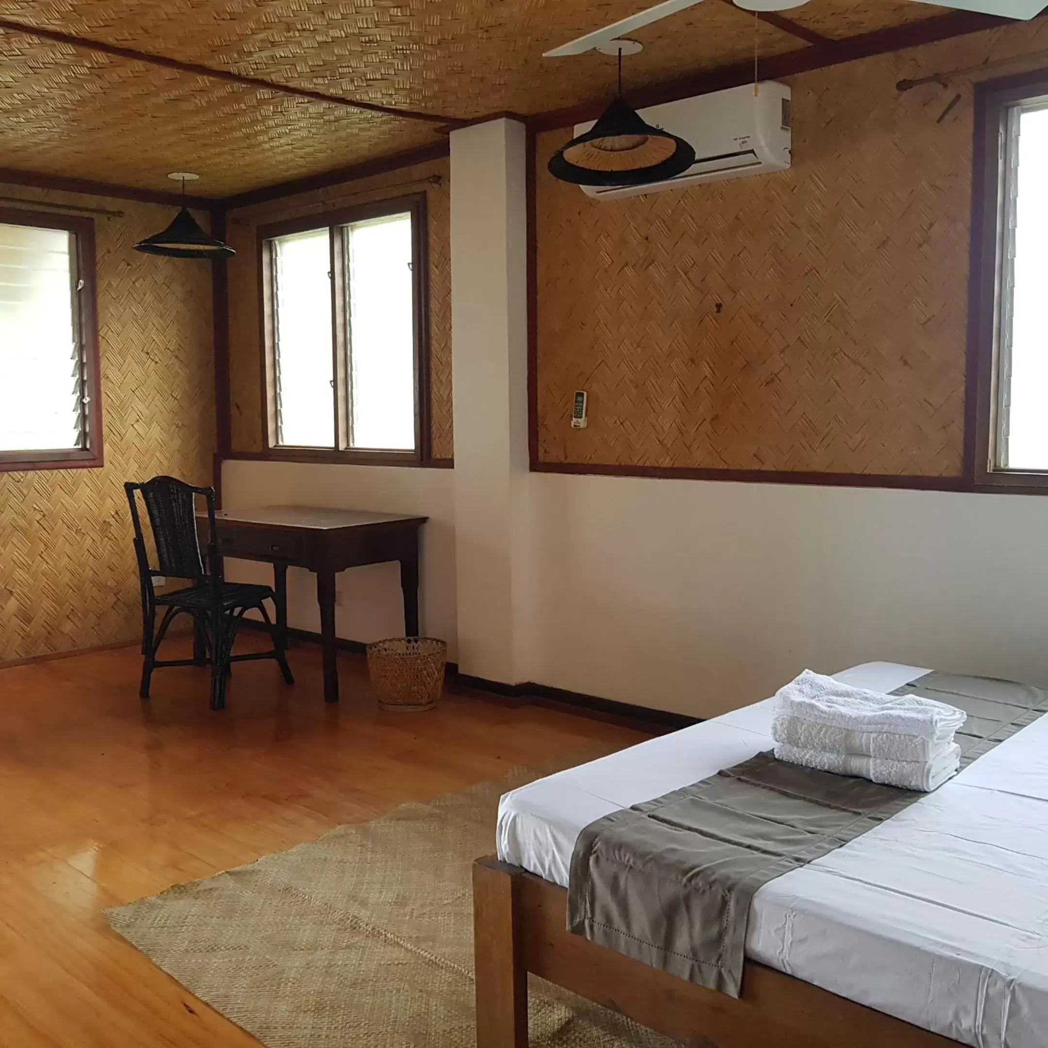 Photo of the whole room, Bed in Golden Monkey Beach Hotel Photo of the whole room, Bed in Golden Monkey Beach Hotel