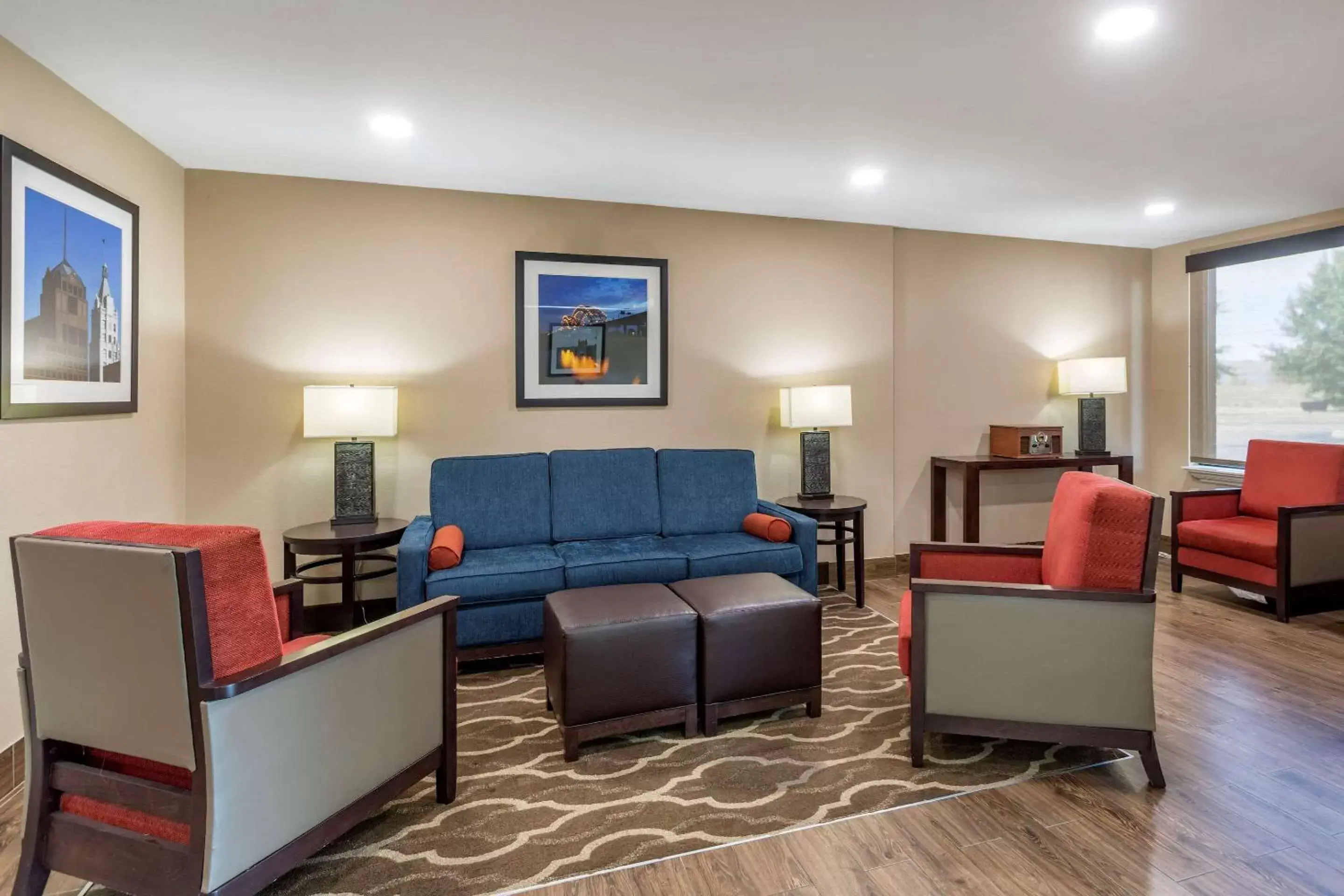 Lobby or reception, Seating Area in Comfort Inn & Suites Atoka-Millington