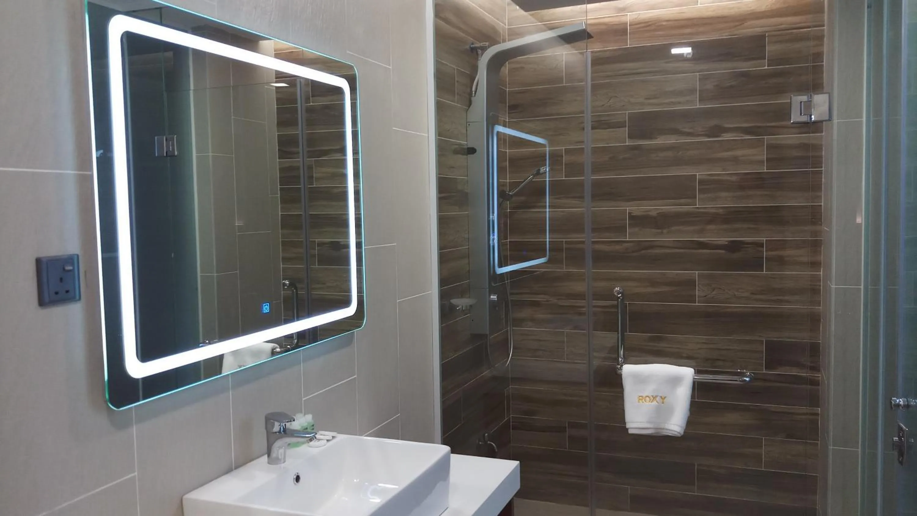 Bathroom in Roxy Hotel Padungan