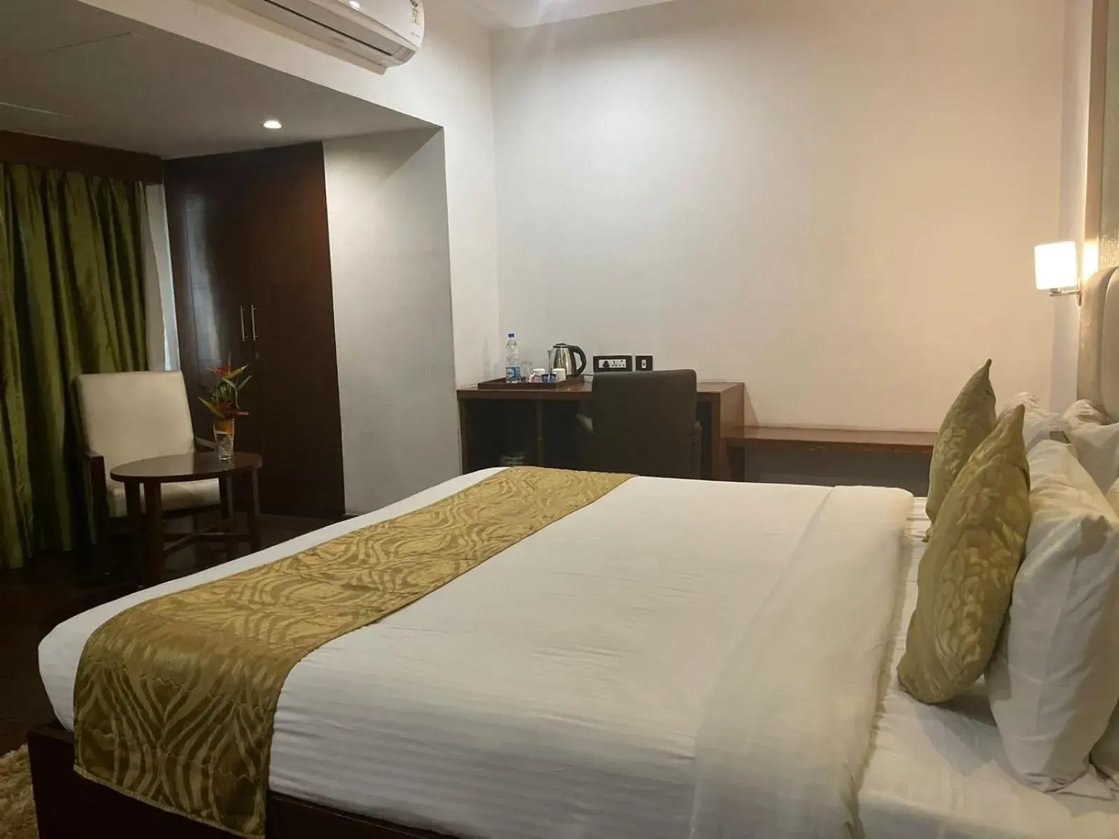 Bed in Tabla Pride Hotel & Spa 