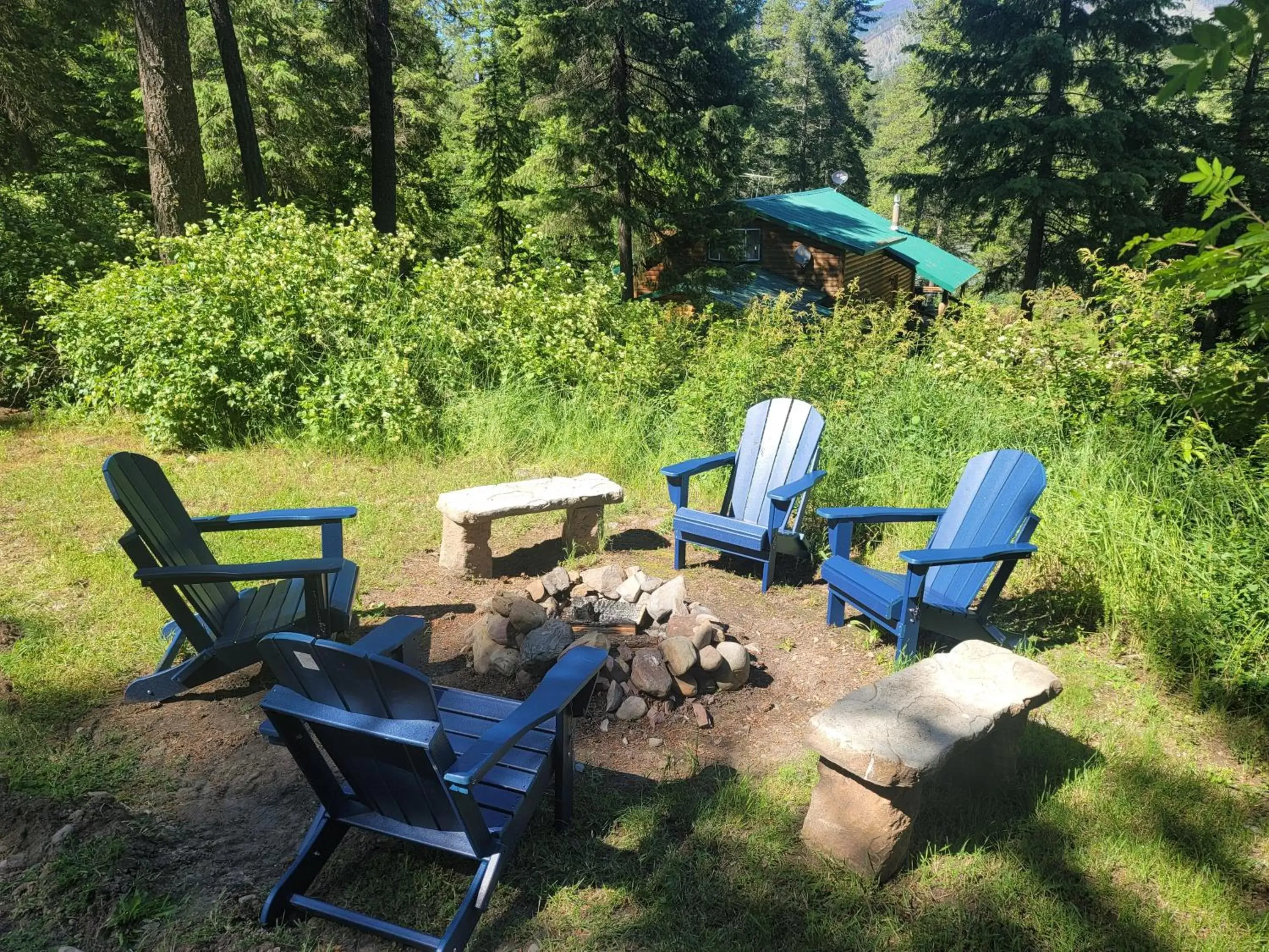 Garden in Riverfront Motel & Cabins