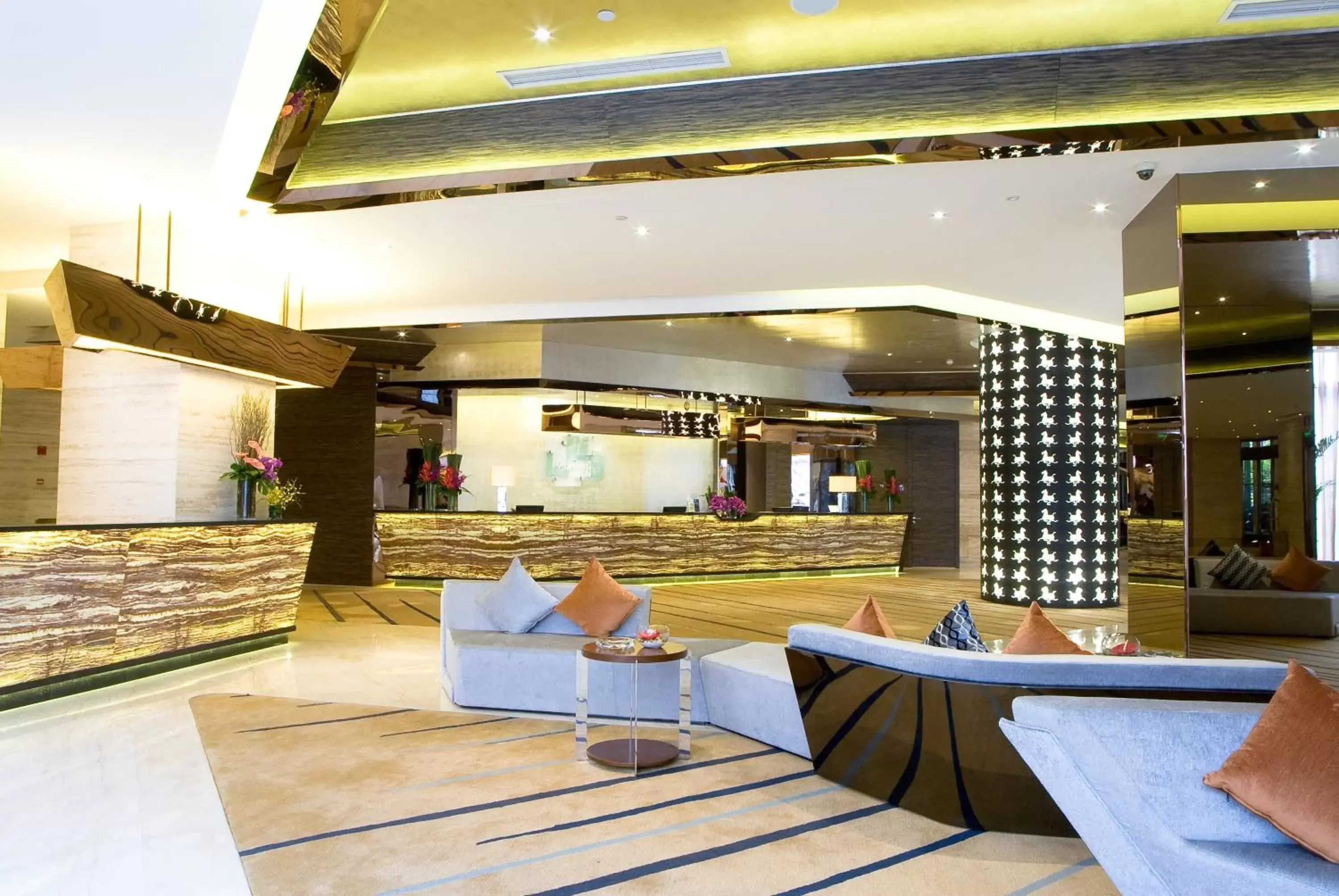 Property building, Lobby/Reception in Holiday Inn Shanghai Songjiang, an IHG Hotel - Miaoqian Street