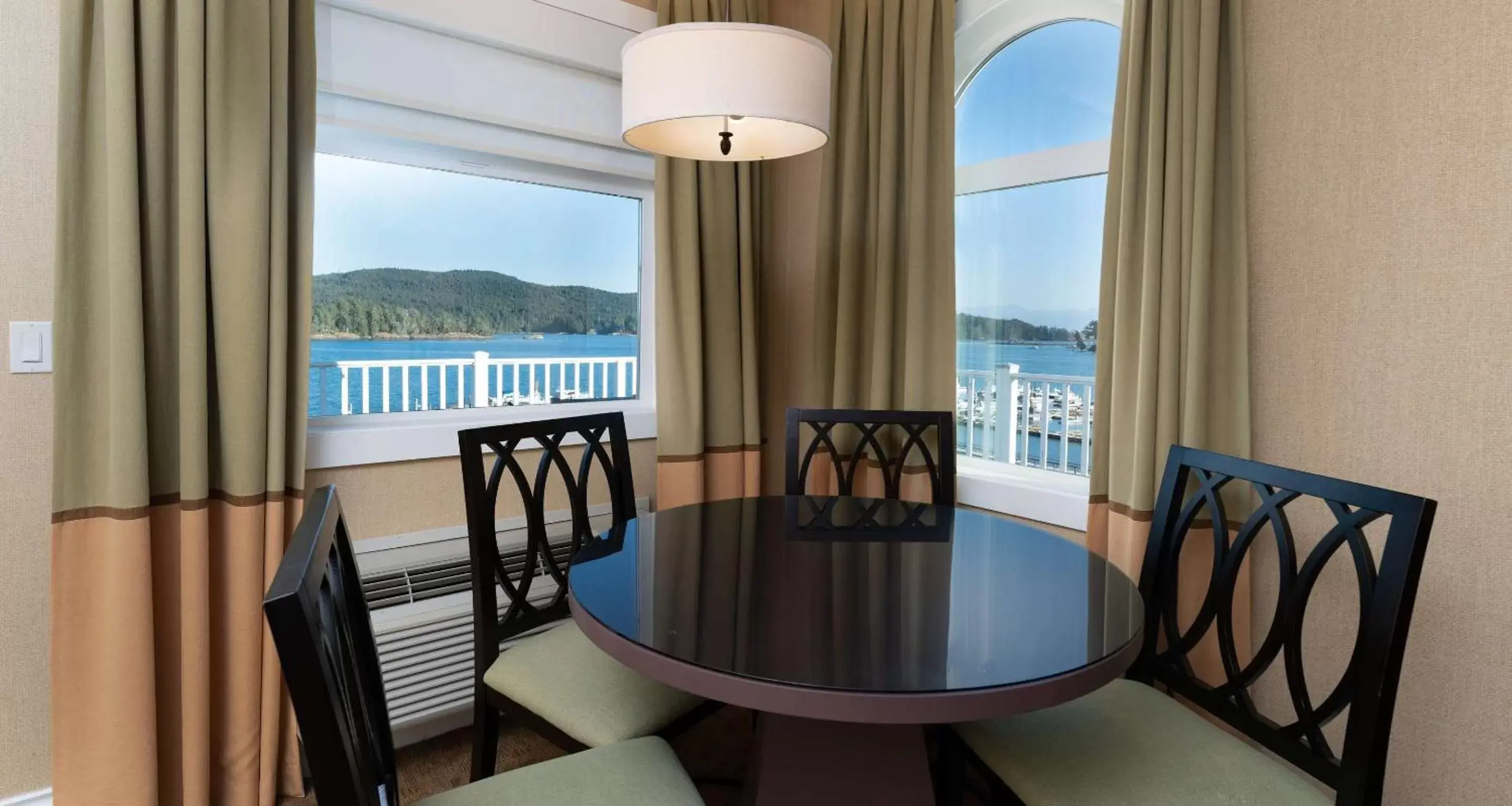 Bedroom, Dining Area in Prestige Oceanfront Resort, WorldHotels Luxury