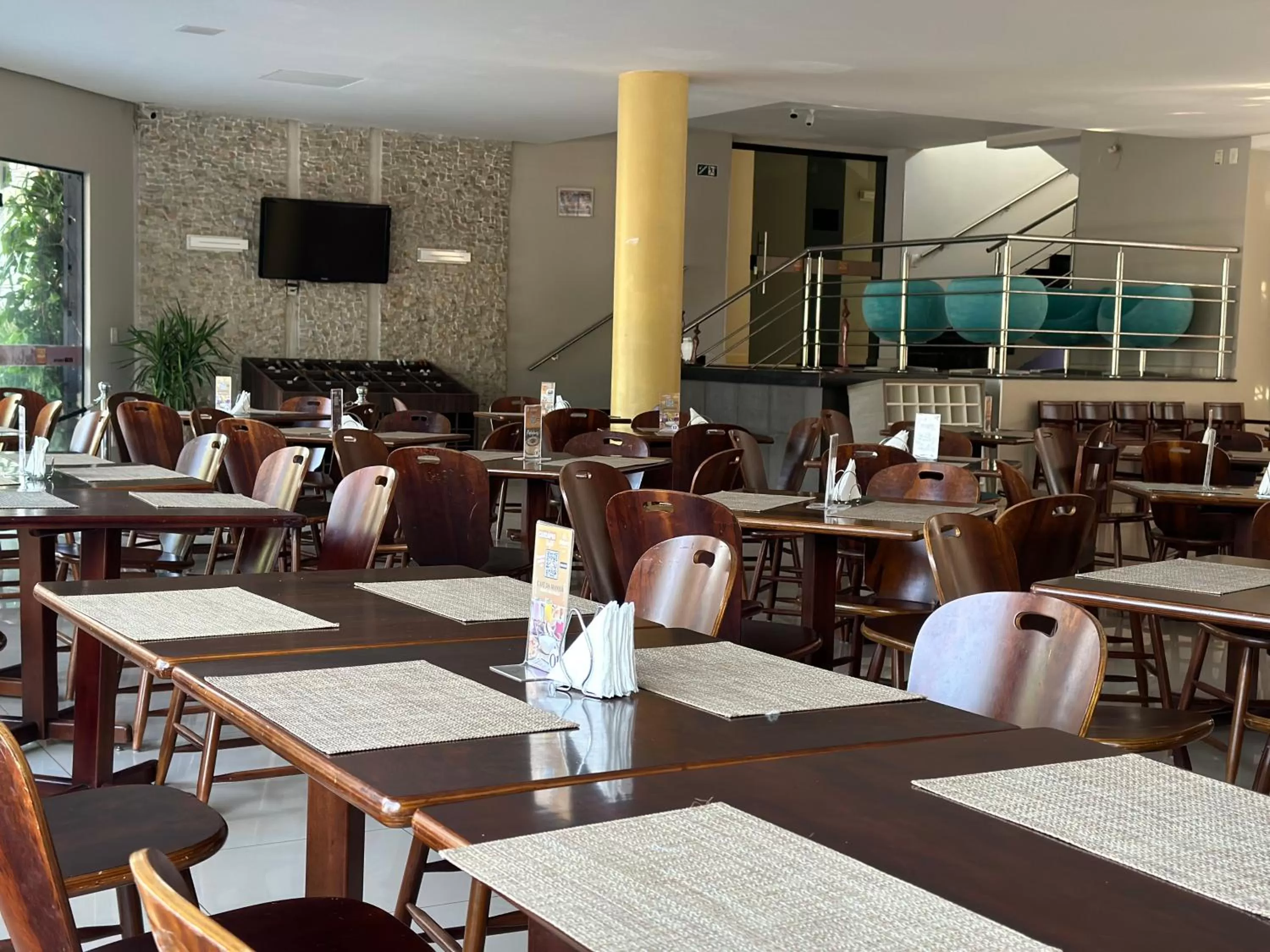 Restaurant/places to eat in Atrium Confort Hotels
