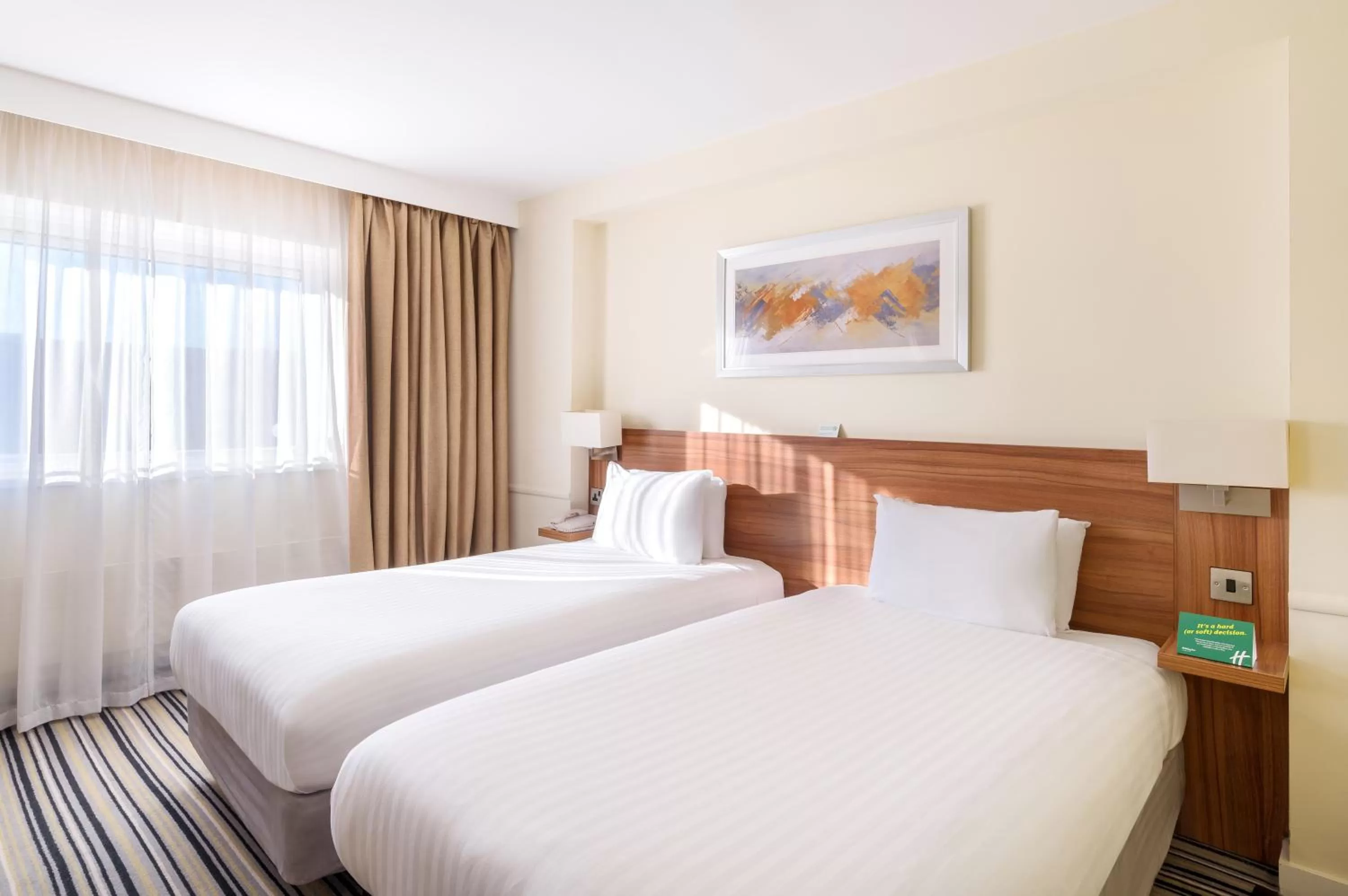 Bed in Holiday Inn Rochester-Chatham by IHG