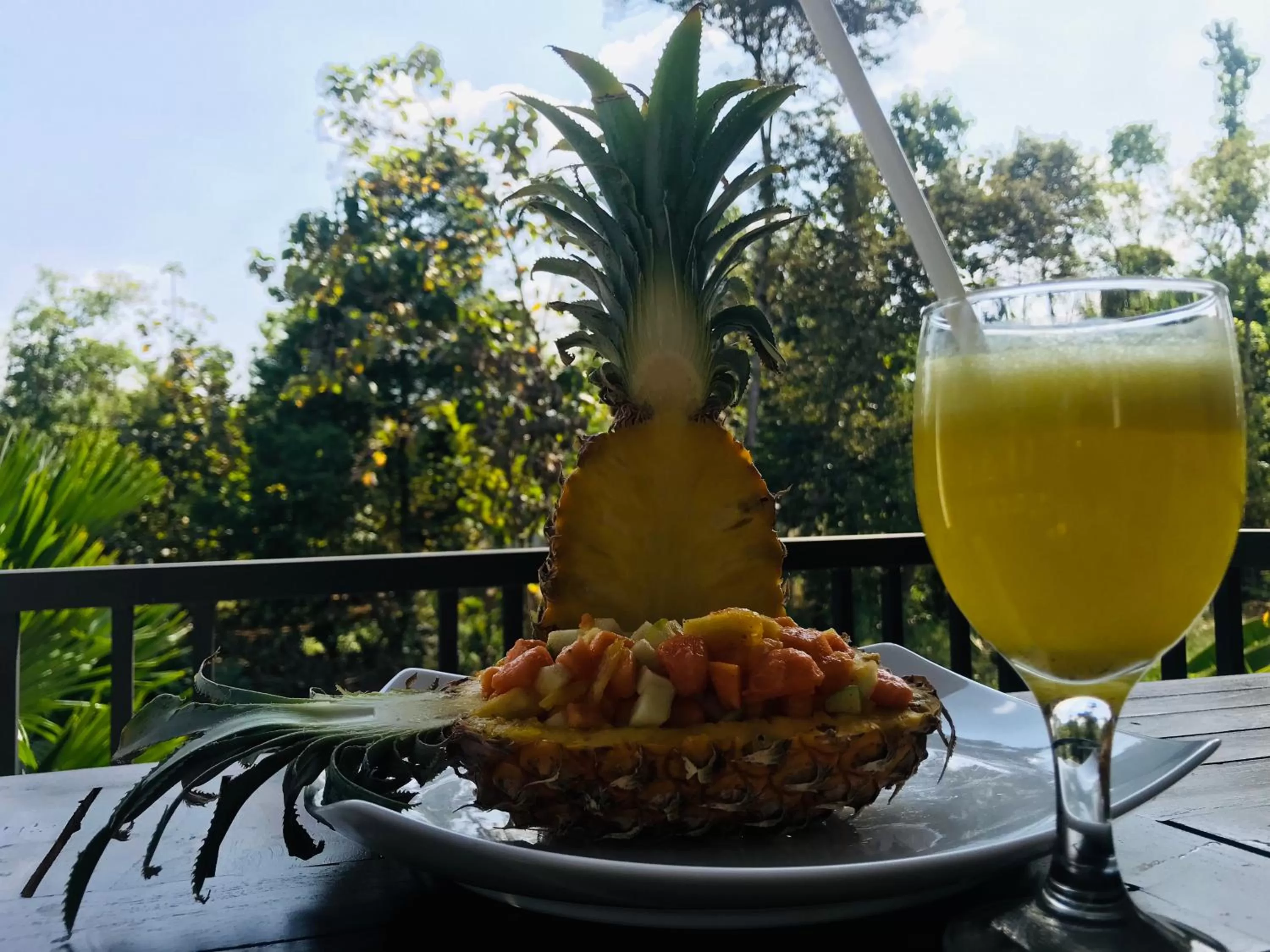 Food and drinks in Green Edge Residences