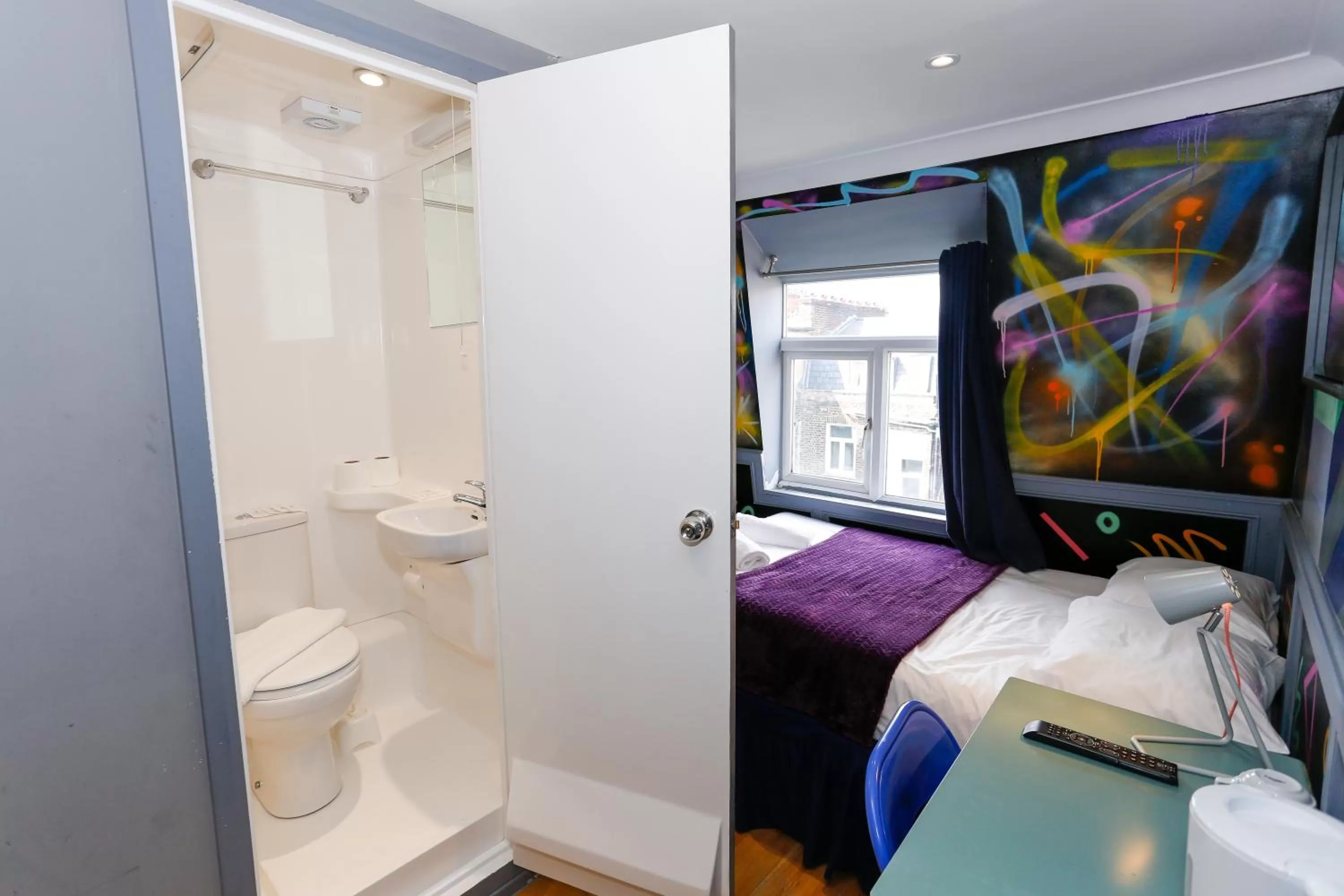 Bed in KX Rooms Kings Cross