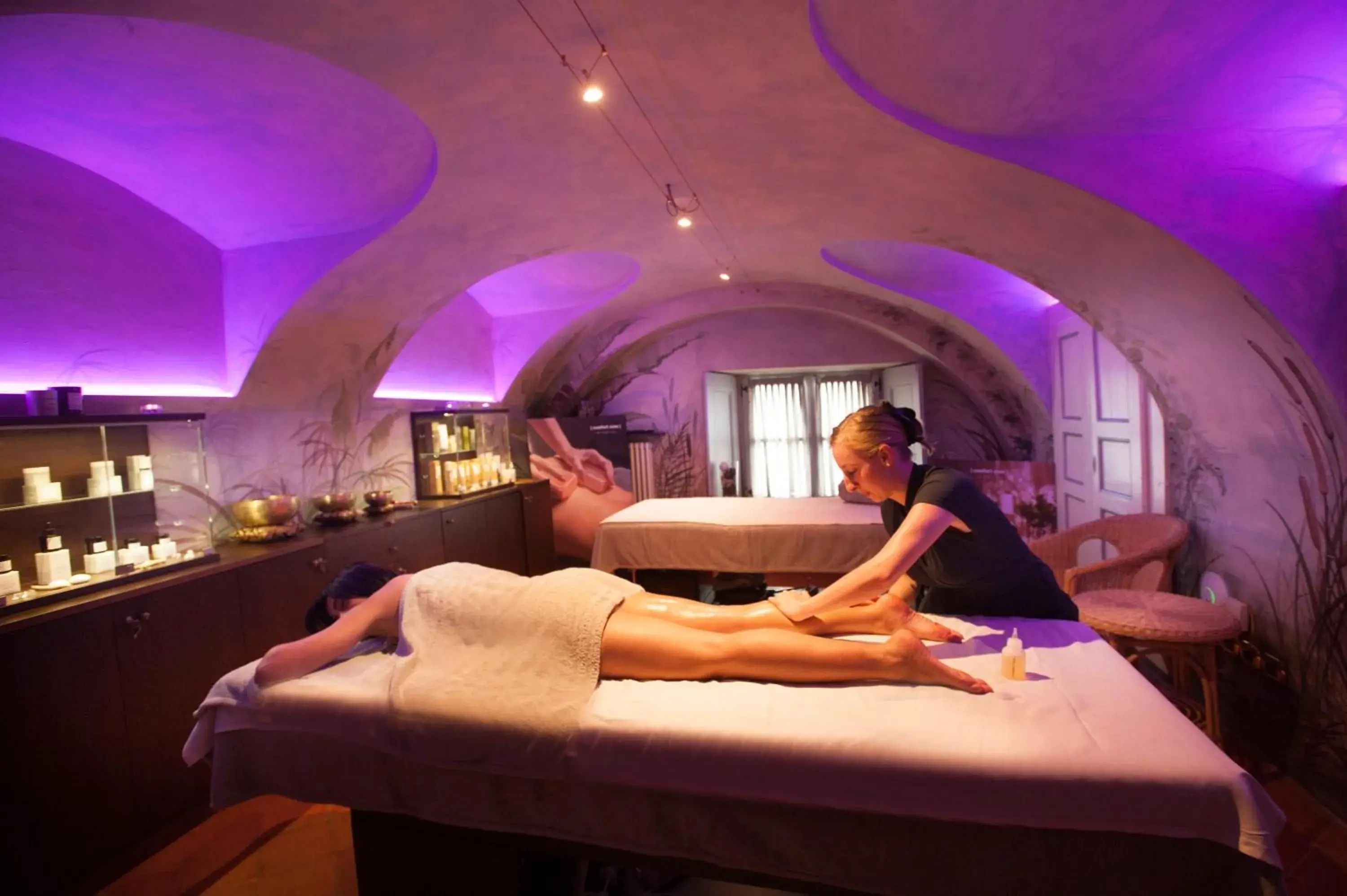 Massage, Guests in Castello di Guarene