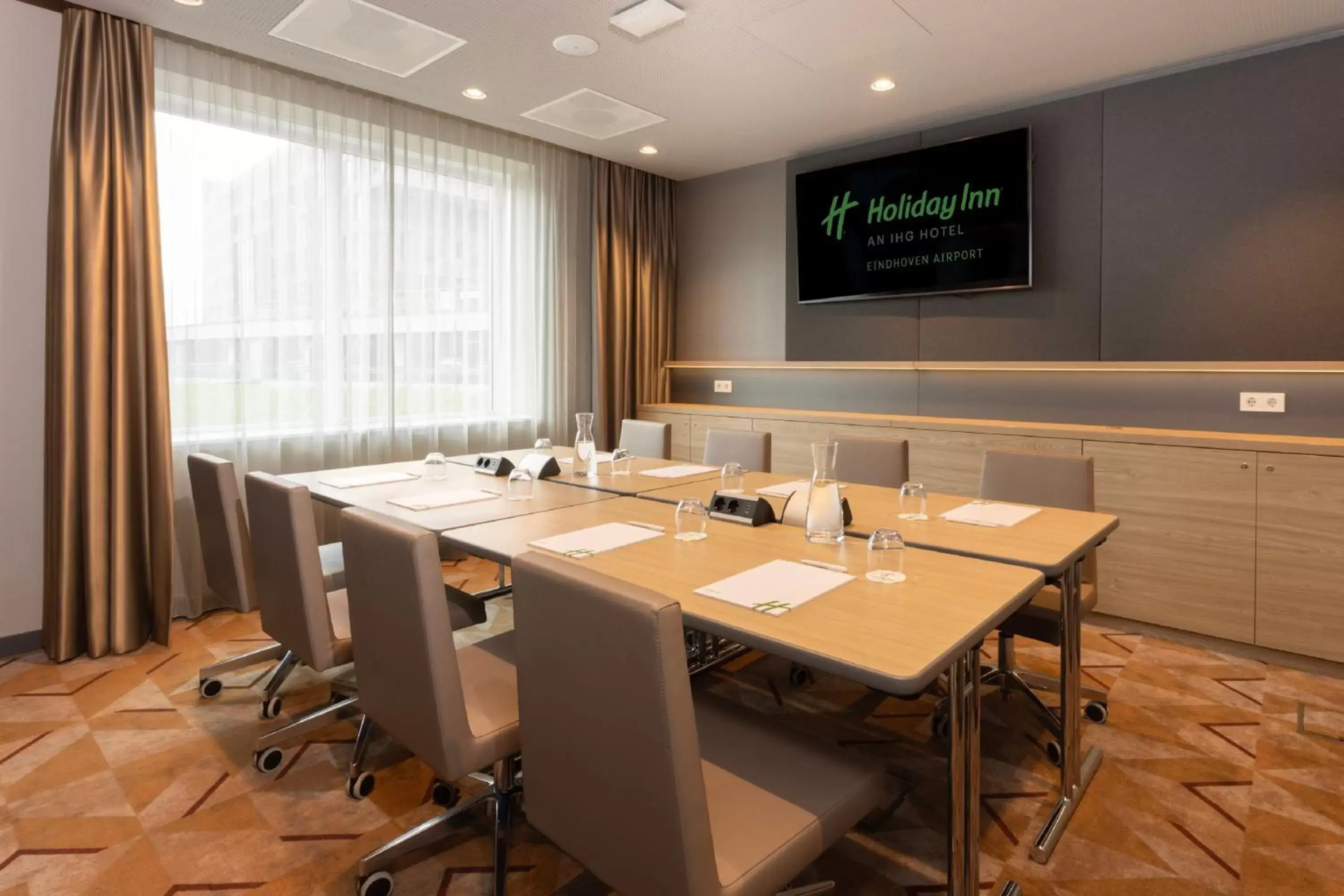 Meeting/conference room in Holiday Inn - Eindhoven Airport, an IHG Hotel