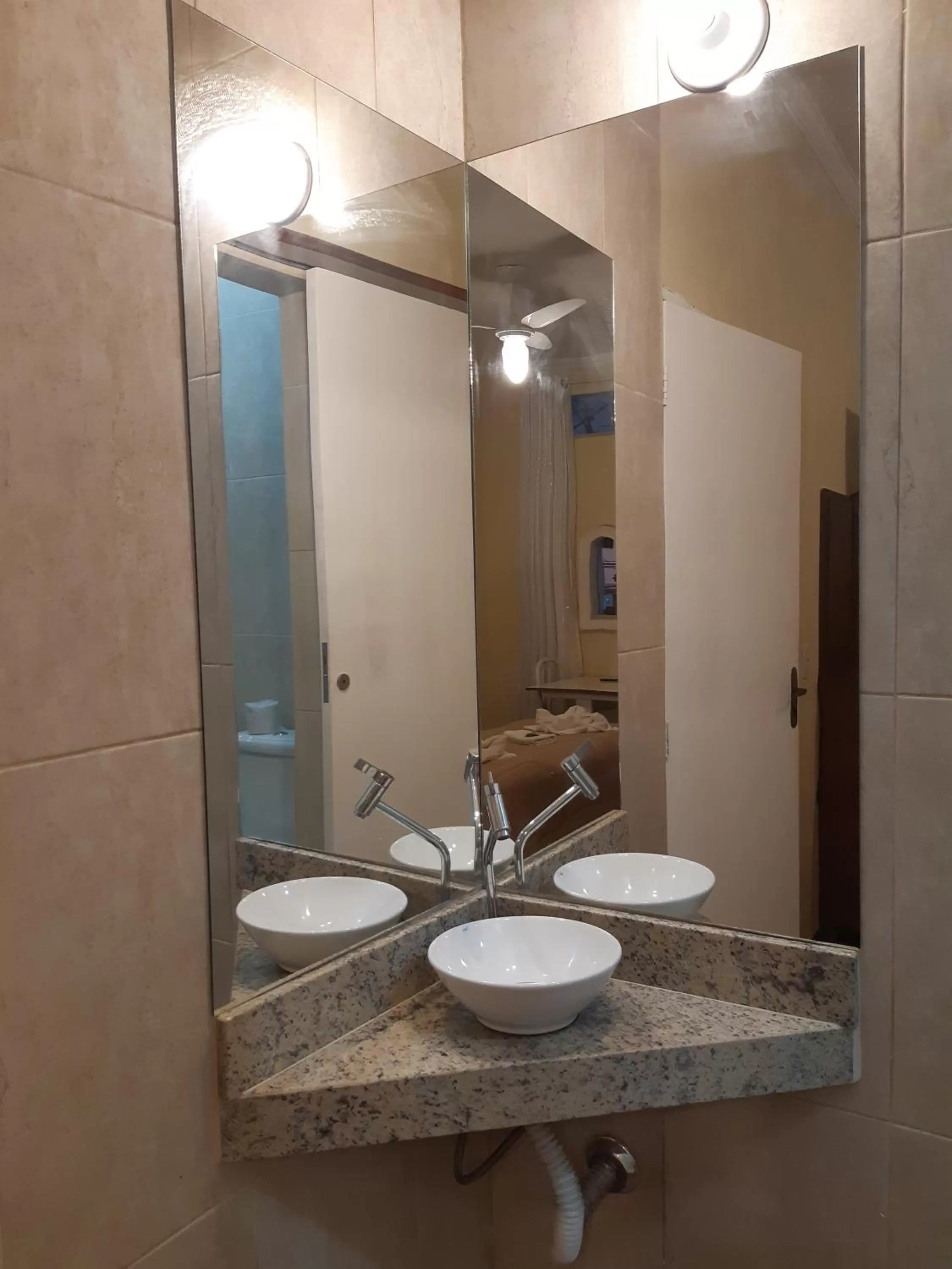 Bathroom in Pousada Reino Encantado - São Thomé das Letras - Minas Gerais