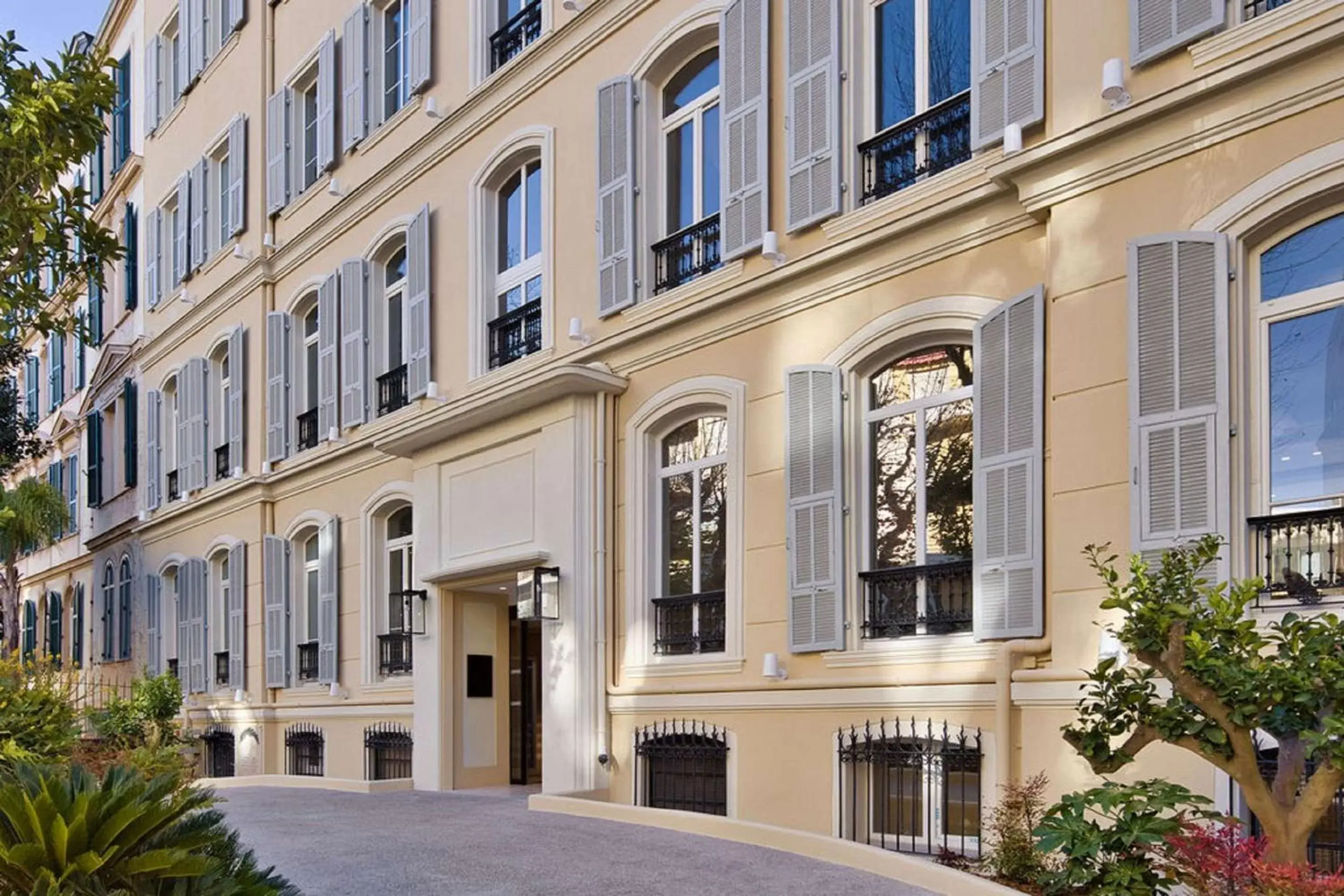 Property Building in Hôtel Apollinaire Nice
