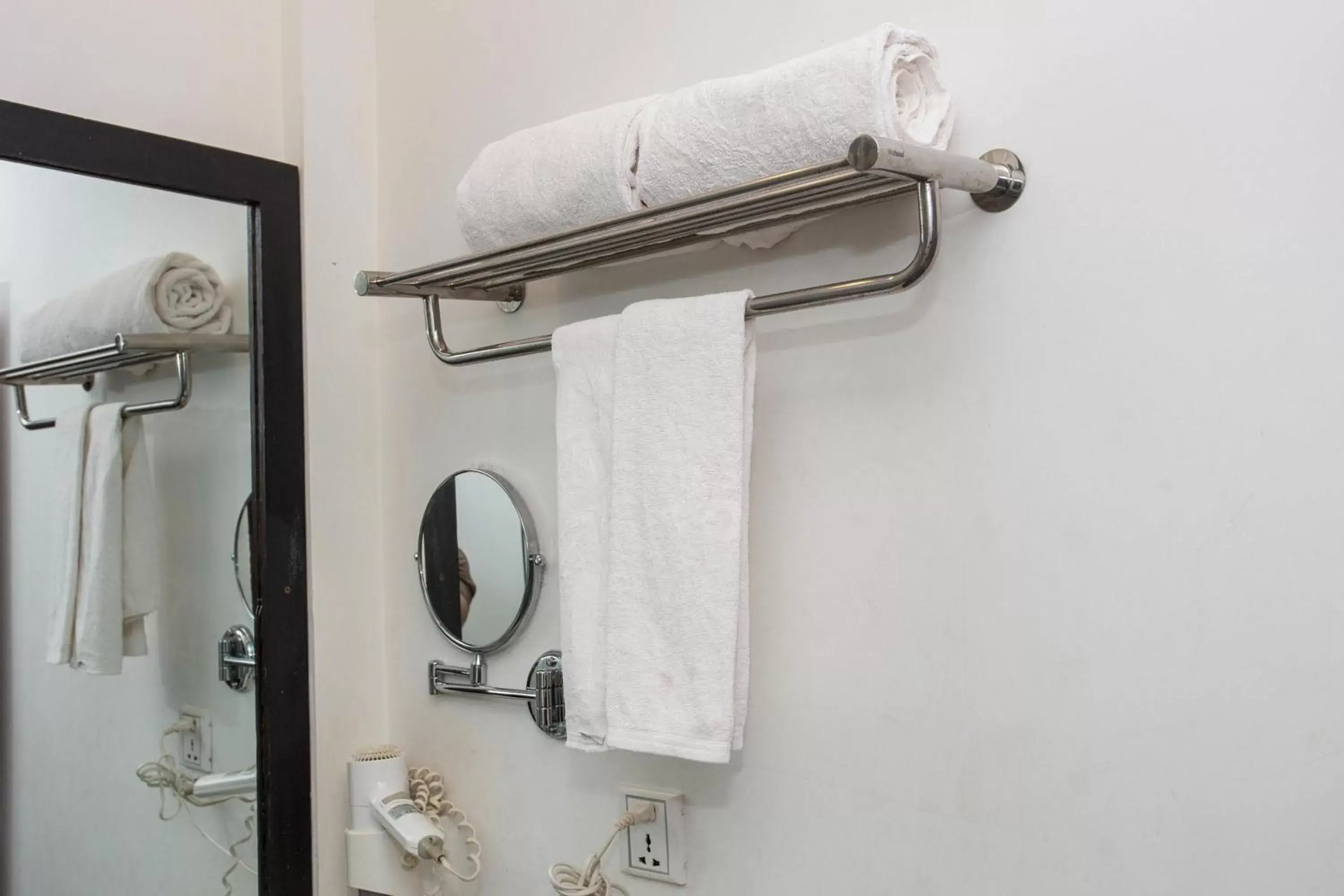 Bathroom in Apsara Centrepole Hotel