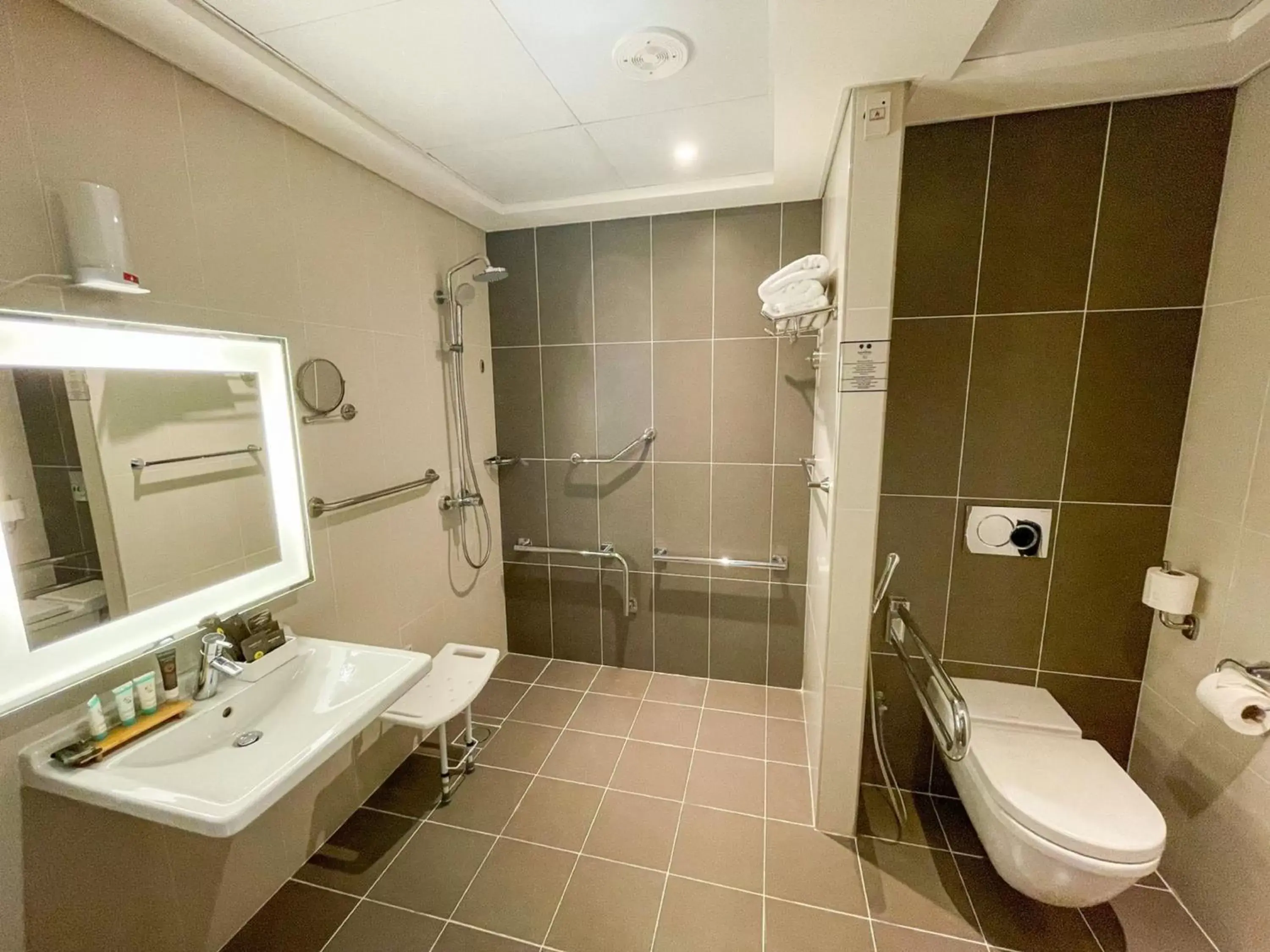 Toilet, Bathroom in Novotel Jazan