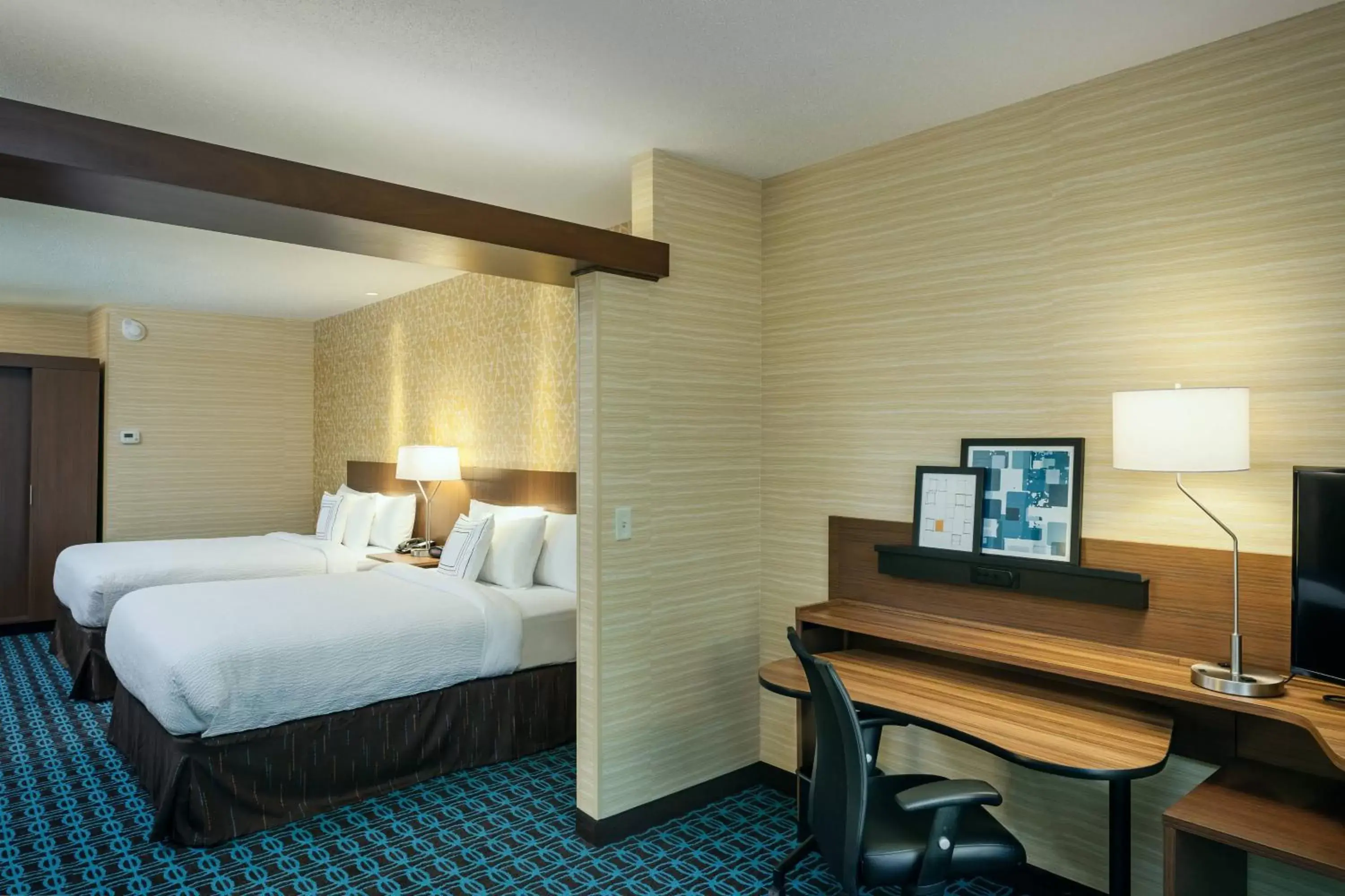 Bedroom, Bed in Fairfield Inn & Suites by Marriott Tacoma DuPont