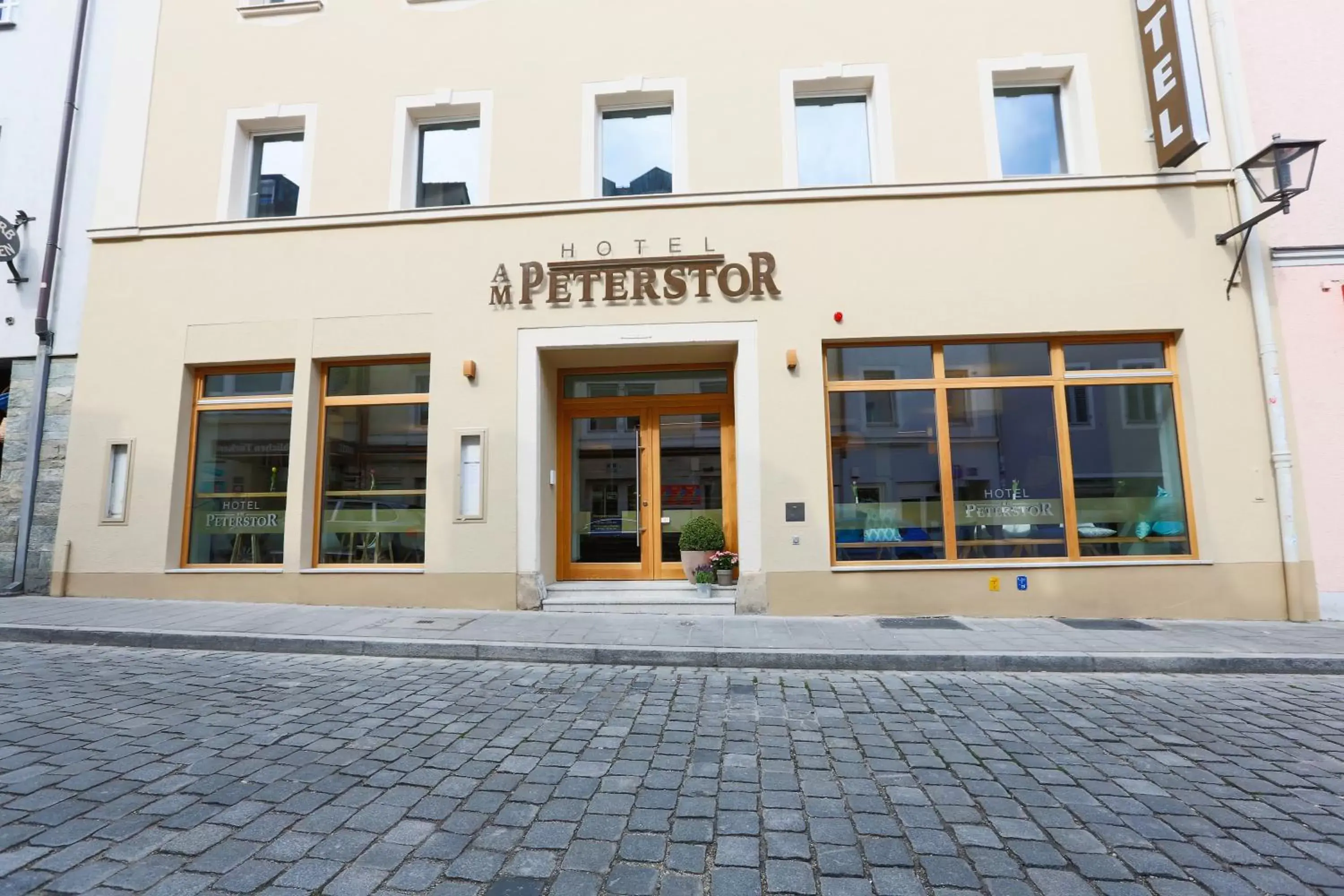 Facade/entrance in Hotel am Peterstor