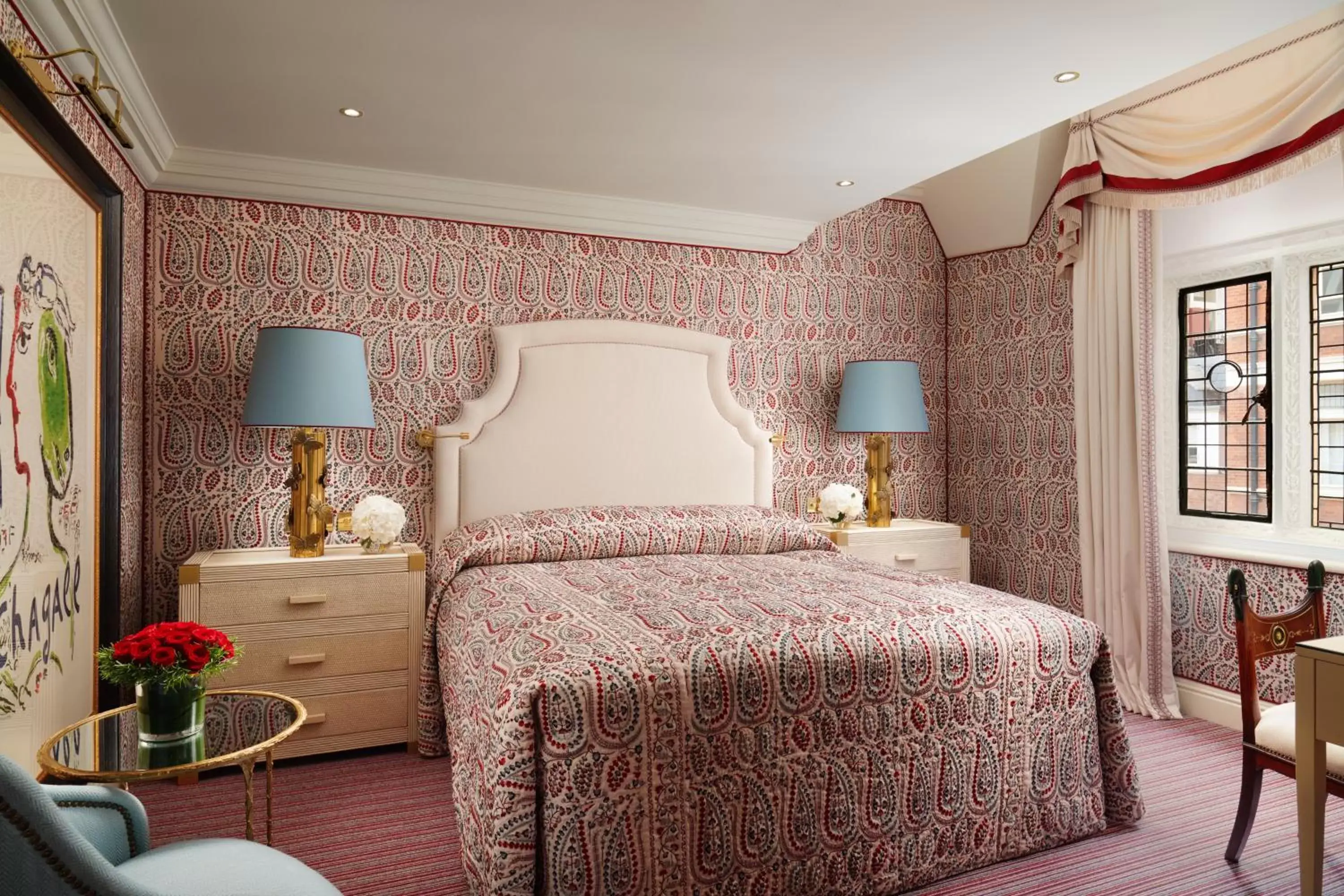 Bed in Milestone Hotel Kensington