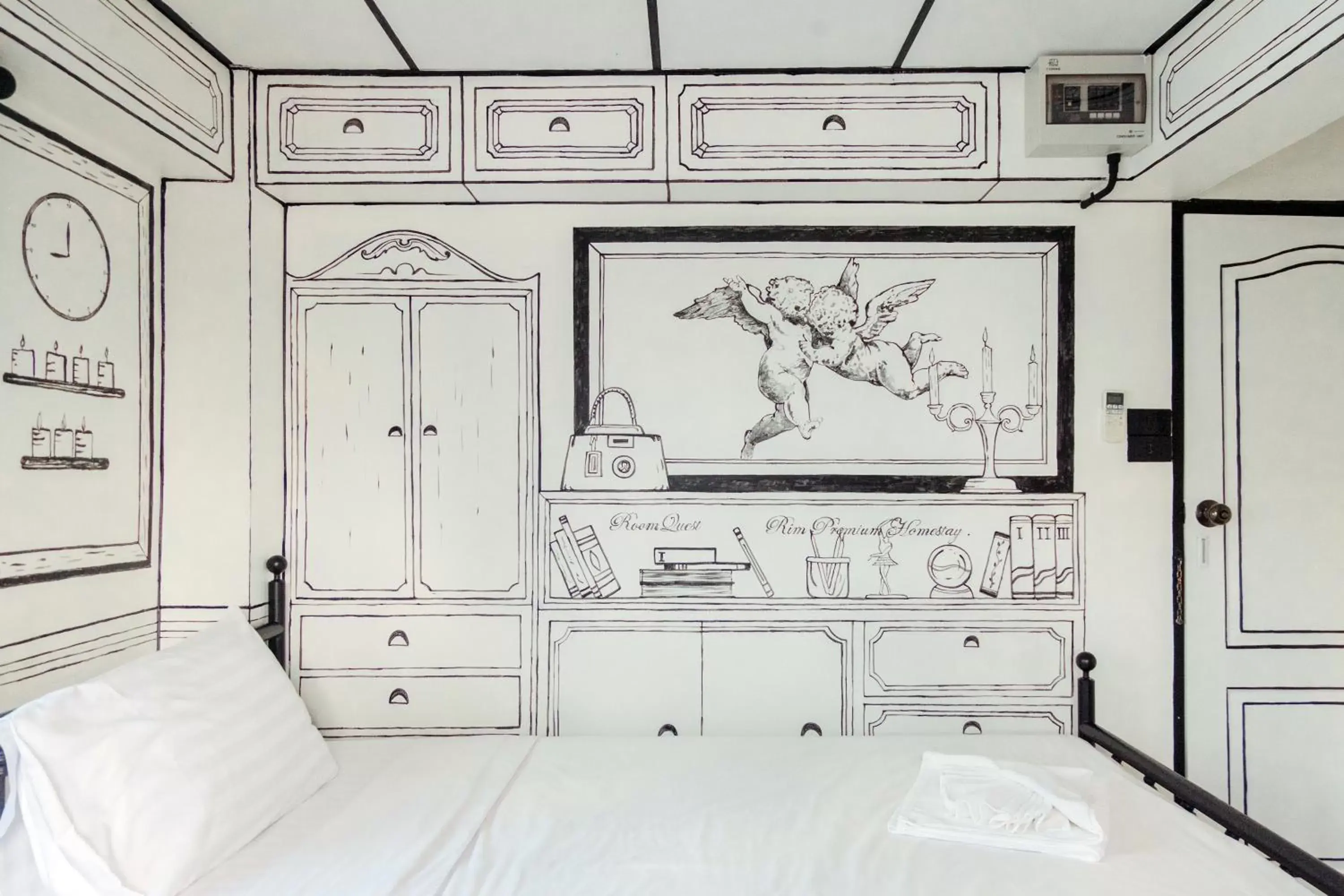 Photo of the whole room in RoomQuest Chiang Mai Tha Phae Photo of the whole room in RoomQuest Chiang Mai Tha Phae