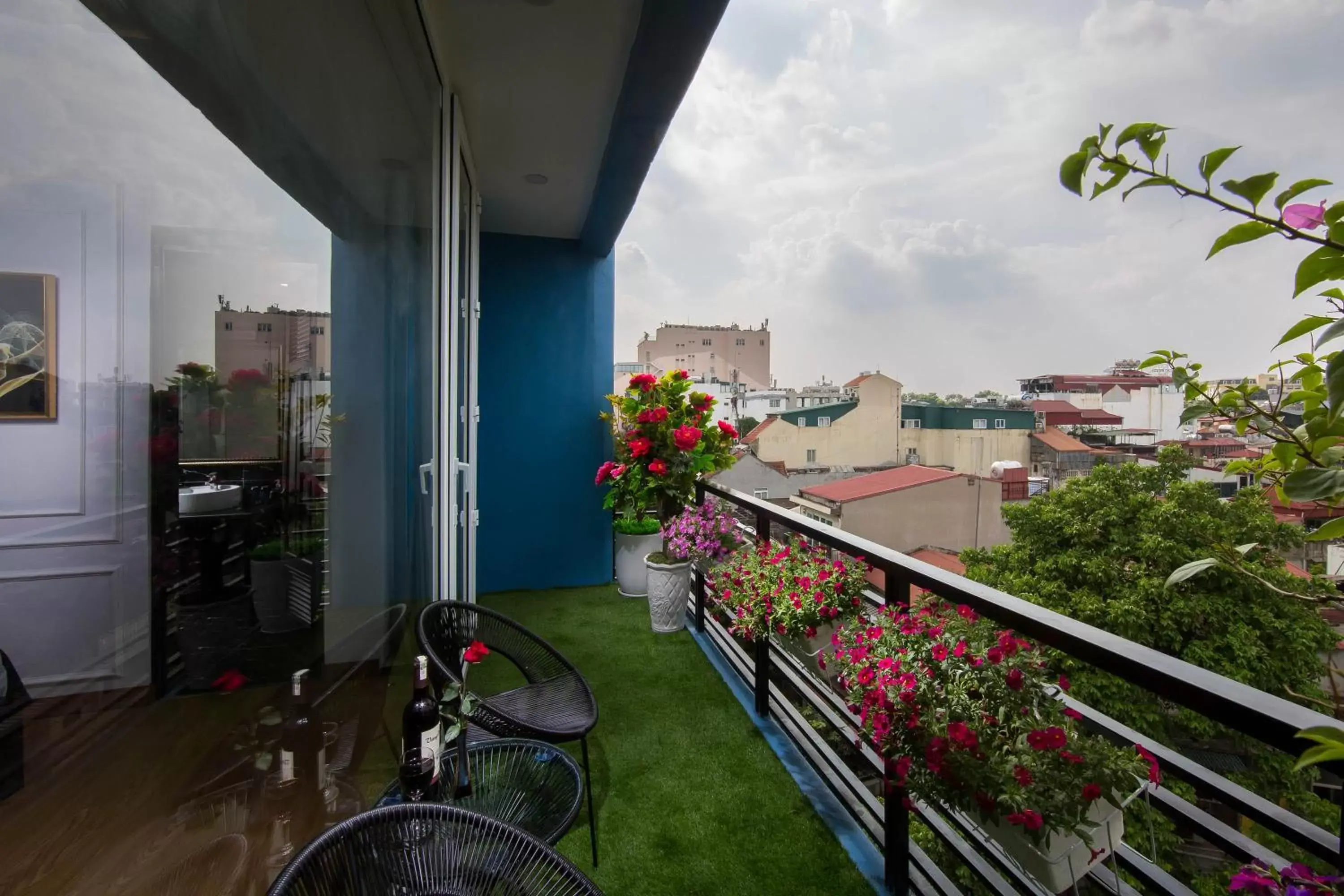 Balcony/Terrace in Hanoi Royal Palace Hotel 2