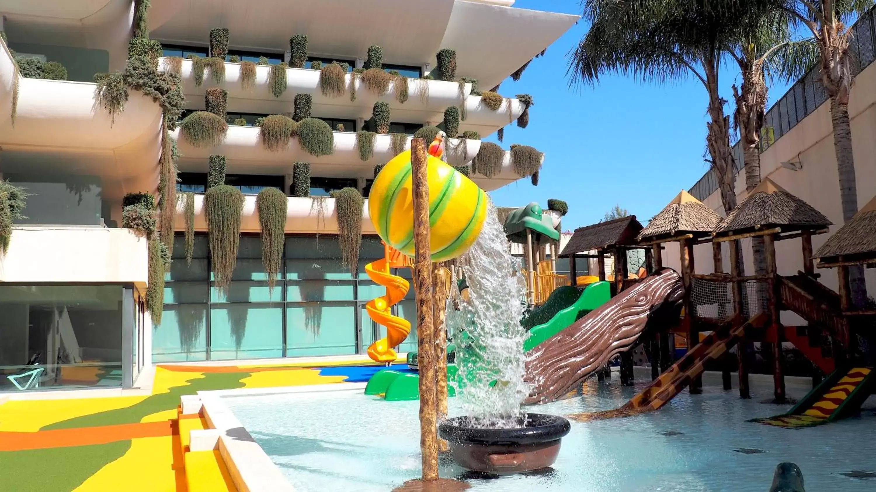 Aqua park, Swimming Pool in Hotel Deloix 4* Sup