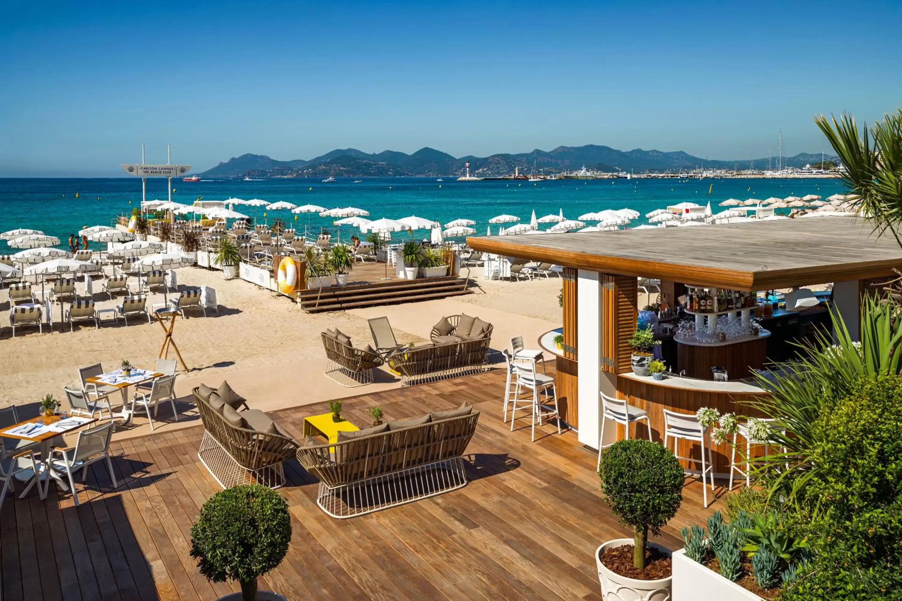 Beach in Carlton Cannes, a Regent Hotel