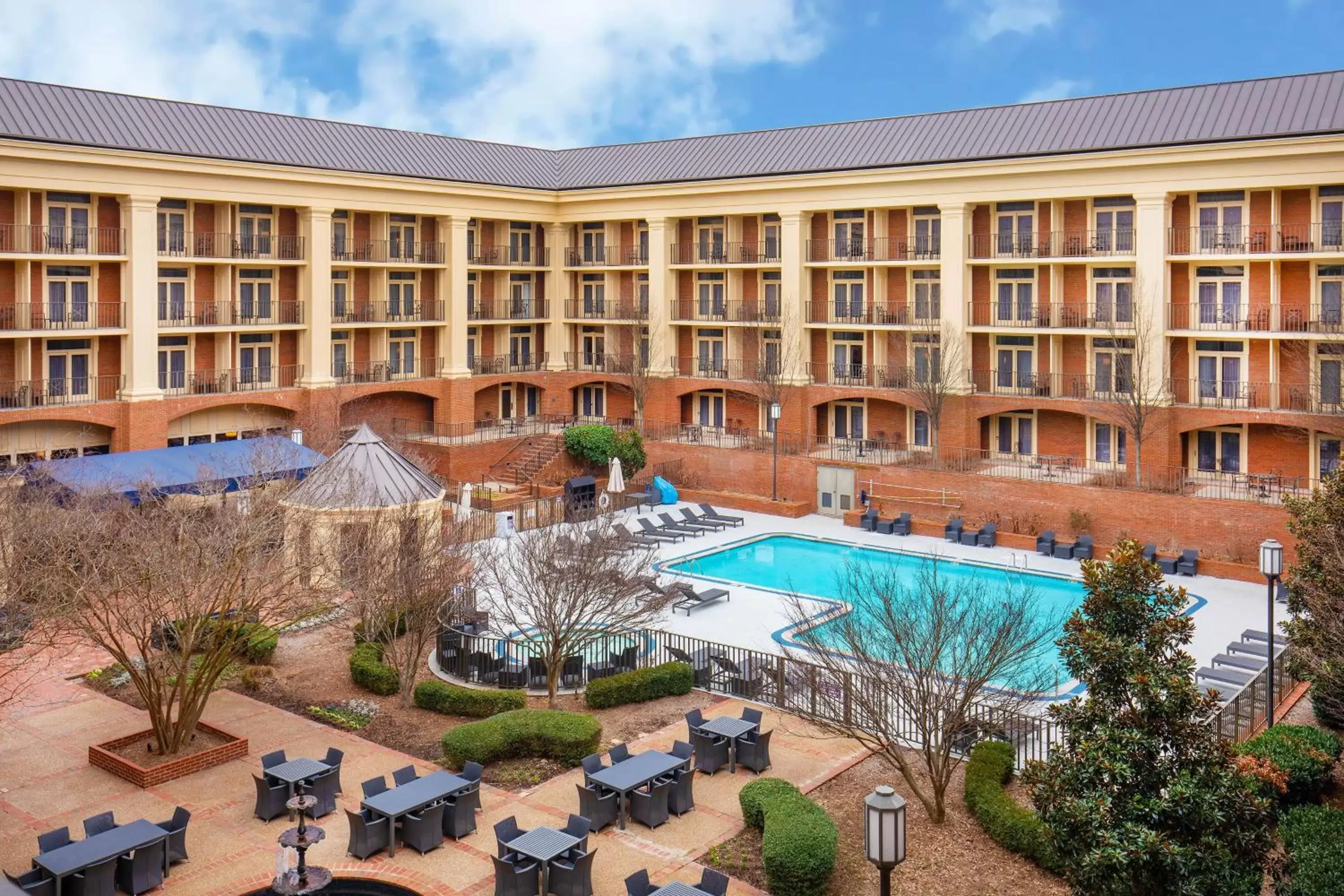 Photo of the whole room, Pool View in Sheraton Music City Nashville Airport